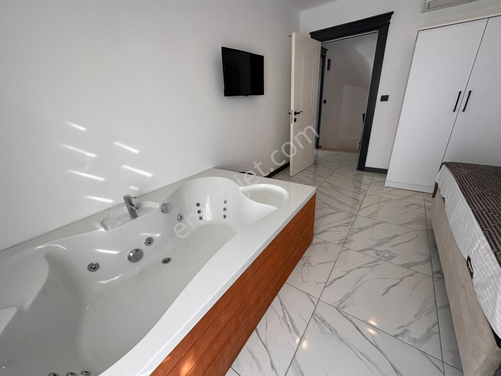 Stoptan Ölüdeniz Ovacıkta Lüks, Kapalı Havuzlu 4+1 Villa - Görsel 4