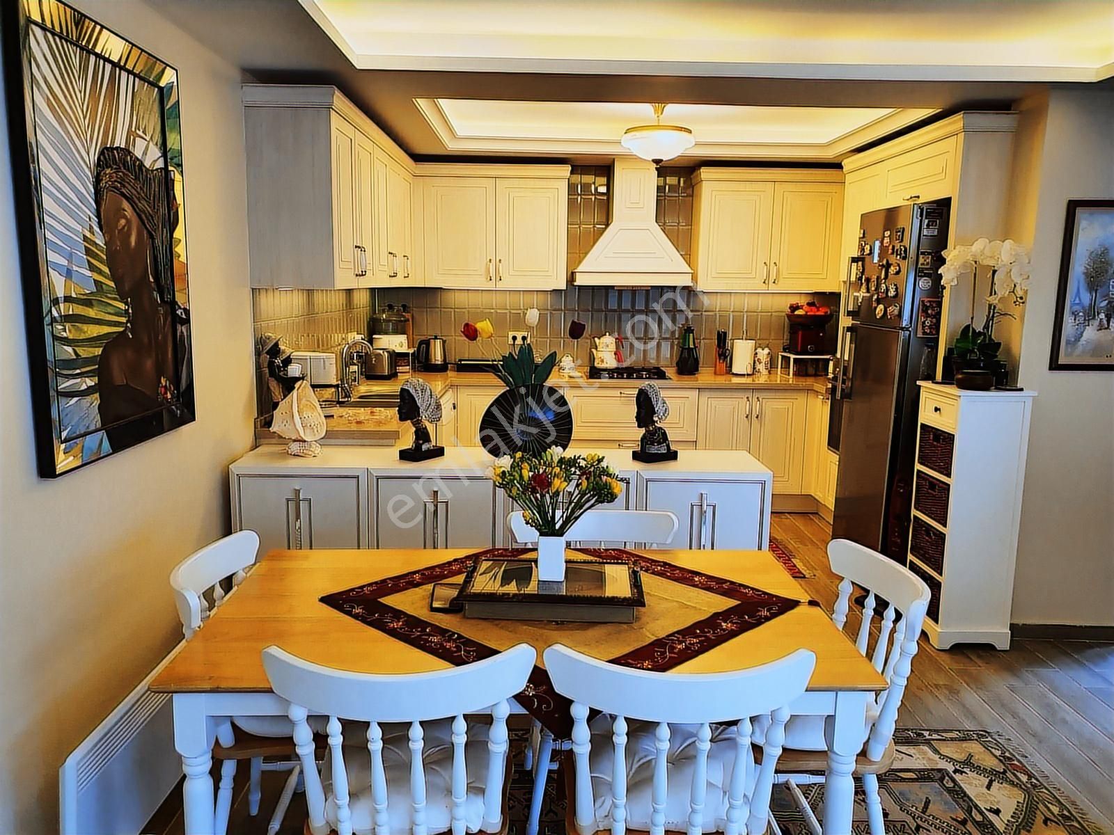 Urla Merkezde Zeytinevler Sitesinde 4+1 Havuzlu Satılık Villa - Görsel 26