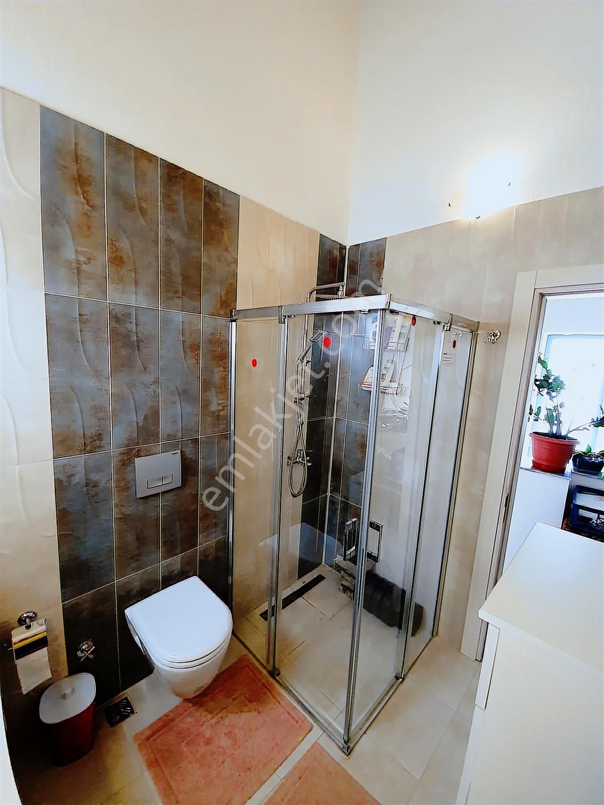 Urla Merkezde Zeytinevler Sitesinde 4+1 Havuzlu Satılık Villa - Görsel 13