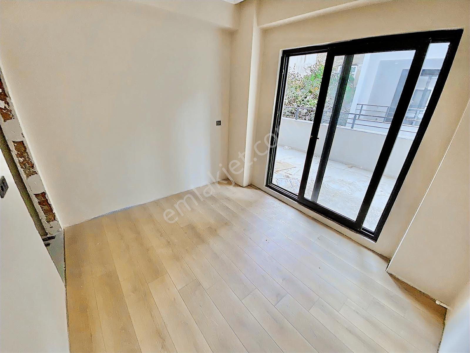 ꔪyalçından ▀tuzcumuratta Kapalı Otoparklı Sıfır Geniş 1+1daire - Görsel 9