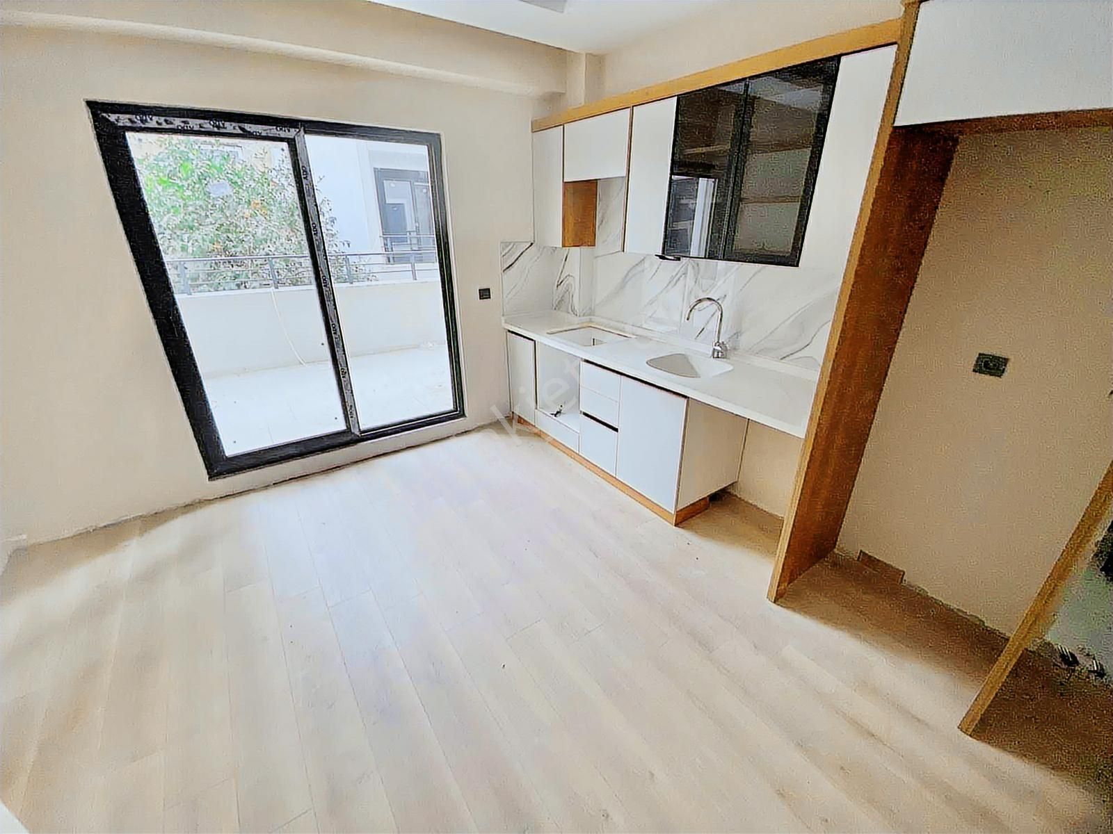 ꔪyalçından ▀tuzcumuratta Kapalı Otoparklı Sıfır Geniş 1+1daire - Görsel 3