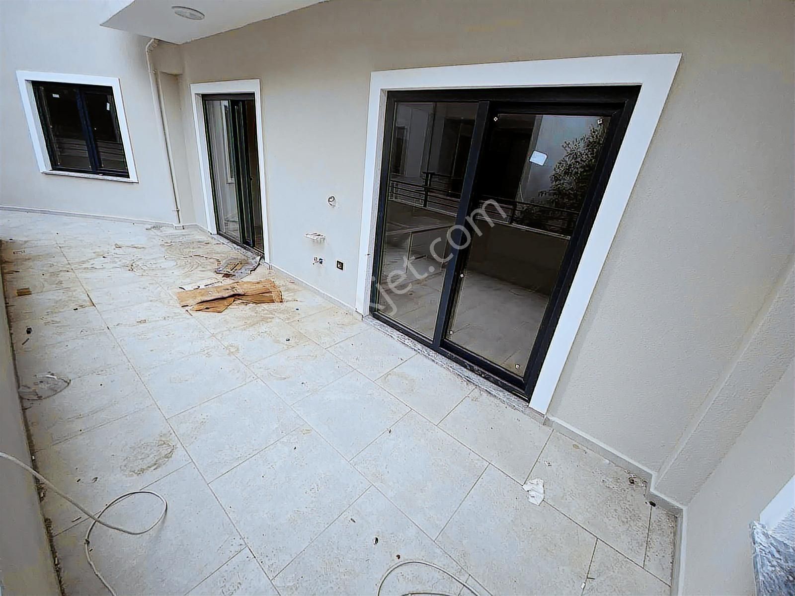 ꔪyalçından ▀tuzcumuratta Kapalı Otoparklı Sıfır Geniş 1+1daire - Görsel 16