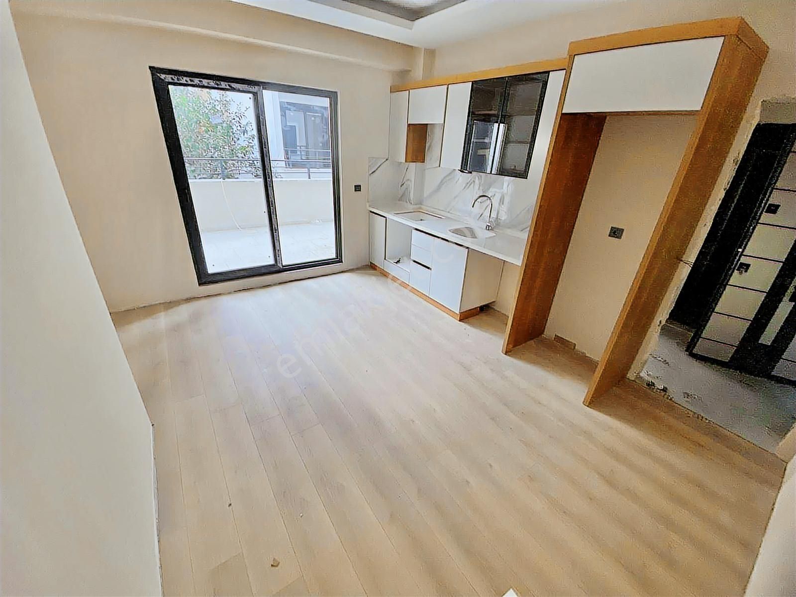 ꔪyalçından ▀tuzcumuratta Kapalı Otoparklı Sıfır Geniş 1+1daire - Görsel 6