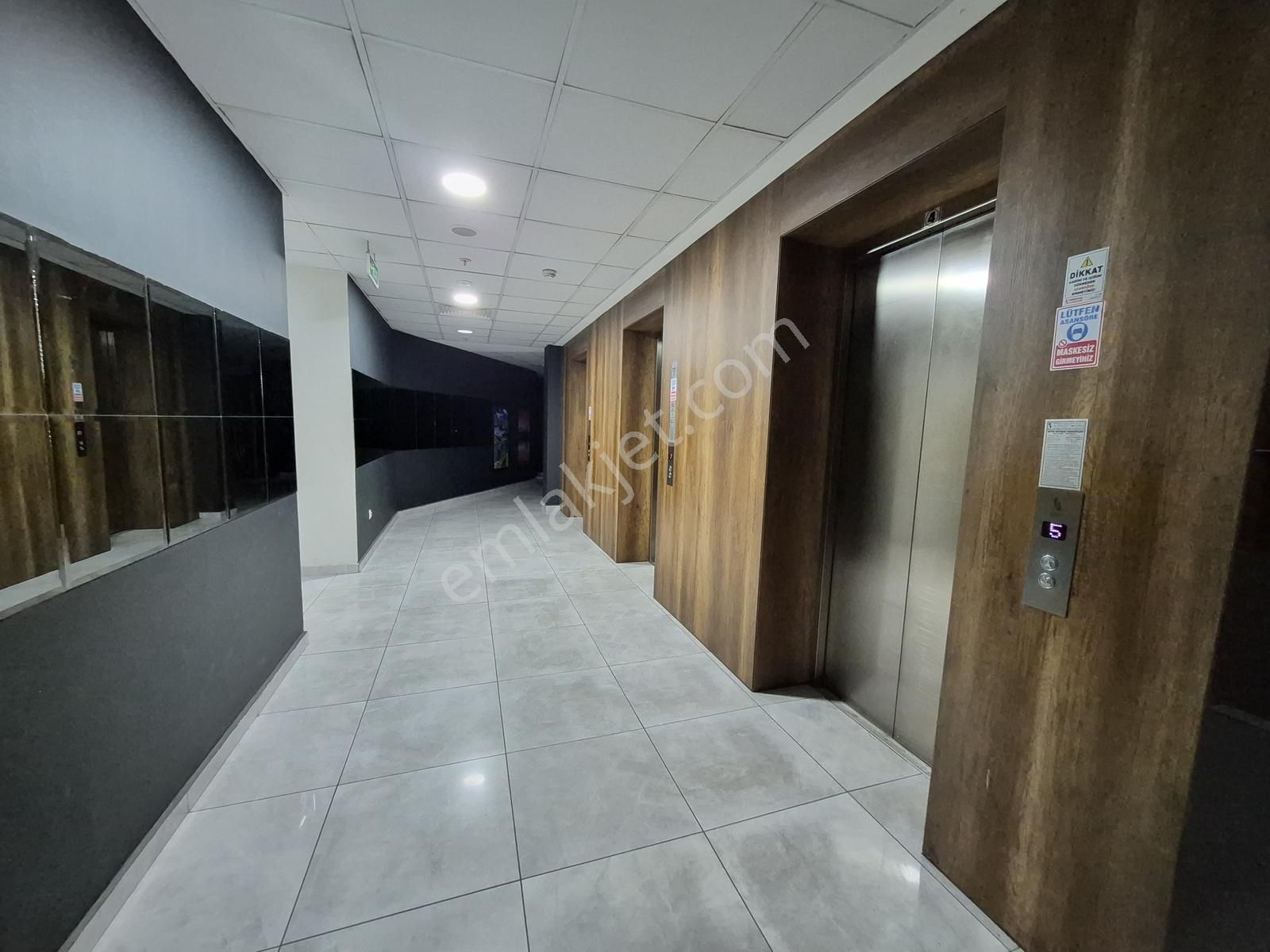 Kartal Park34 Sitesinde 3+1 Satılık Geniş Boş Daire - Görsel 16