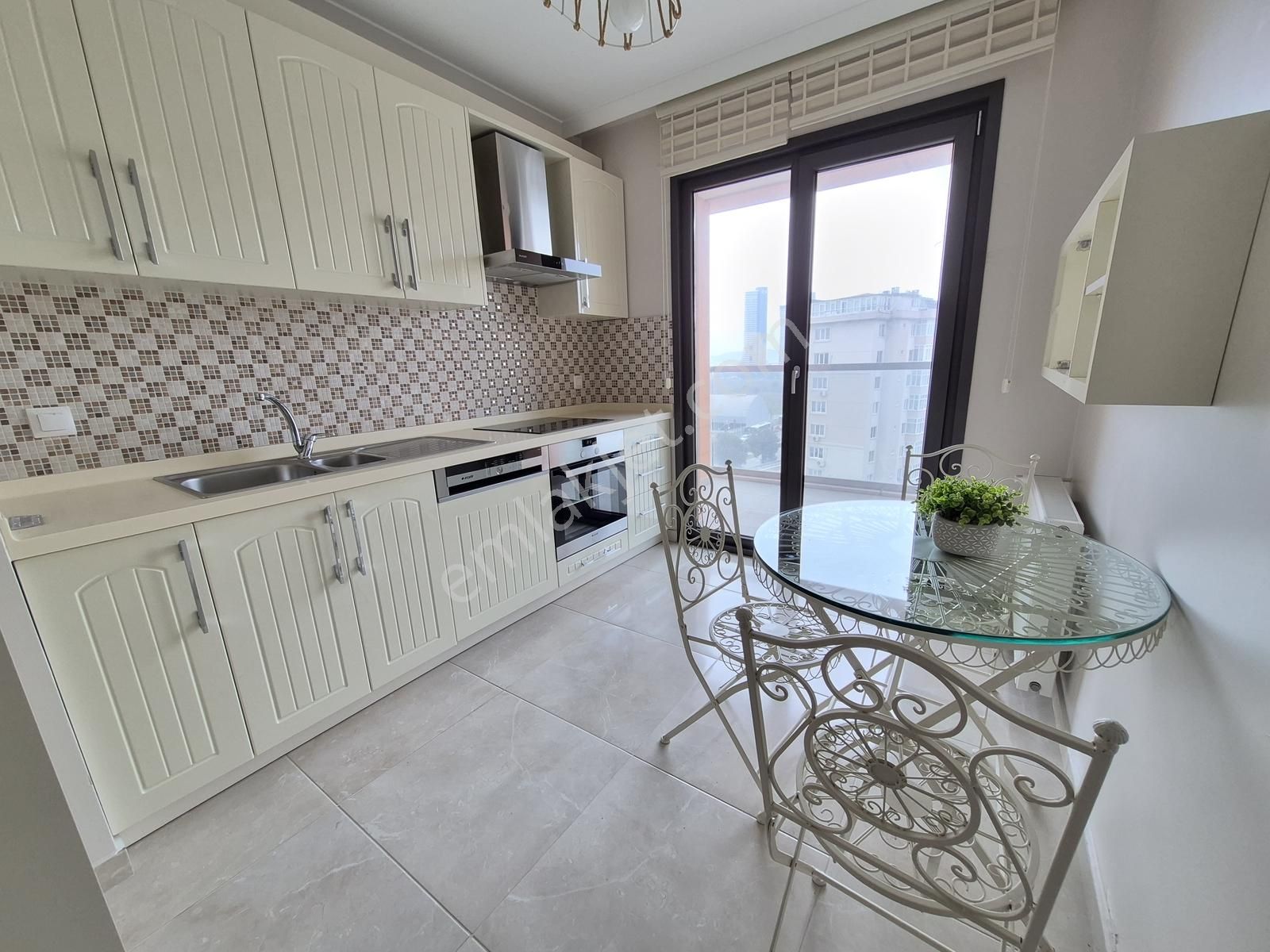 Kartal Park34 Sitesinde 3+1 Satılık Geniş Boş Daire - Görsel 11