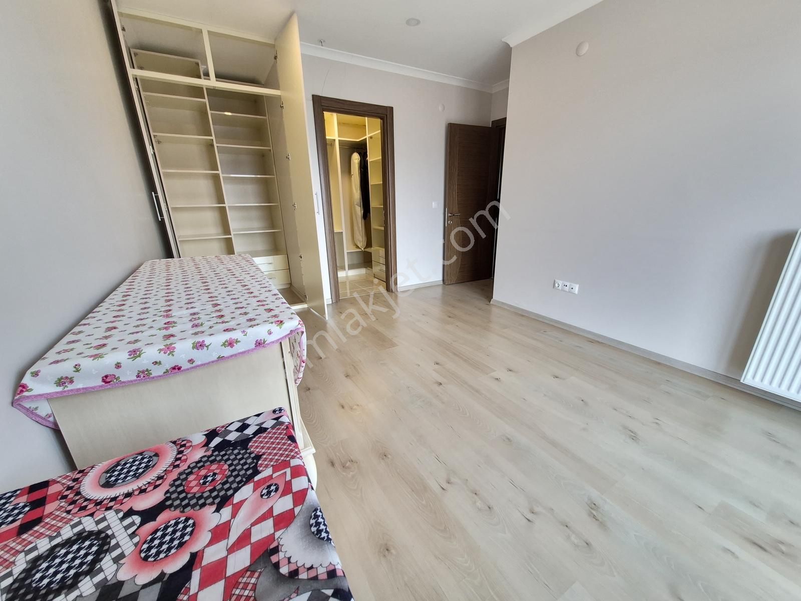 Kartal Park34 Sitesinde 3+1 Satılık Geniş Boş Daire - Görsel 7