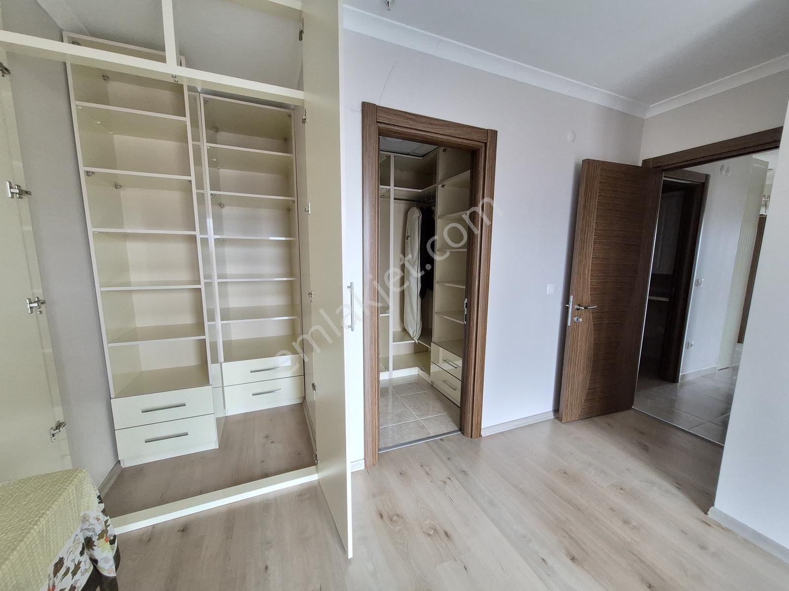 Kartal Park34 Sitesinde 3+1 Satılık Geniş Boş Daire - Görsel 8