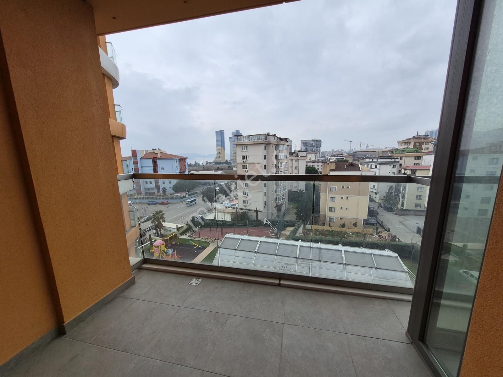 Kartal Park34 Sitesinde 3+1 Satılık Geniş Boş Daire - Görsel 26