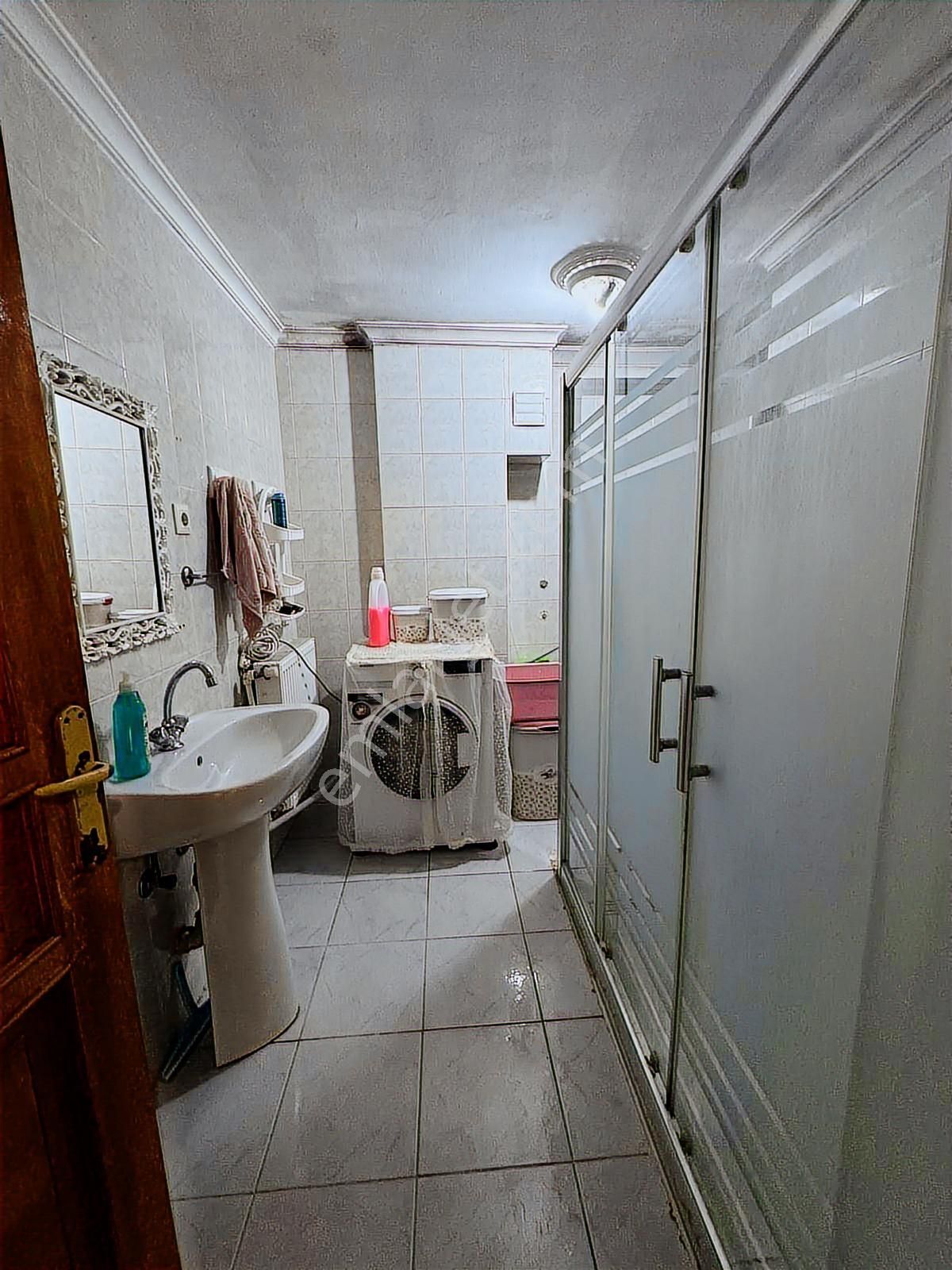 Pendik Çamçeşmede Cadde Üzeri Satılık 2+1 Daire - Görsel 15