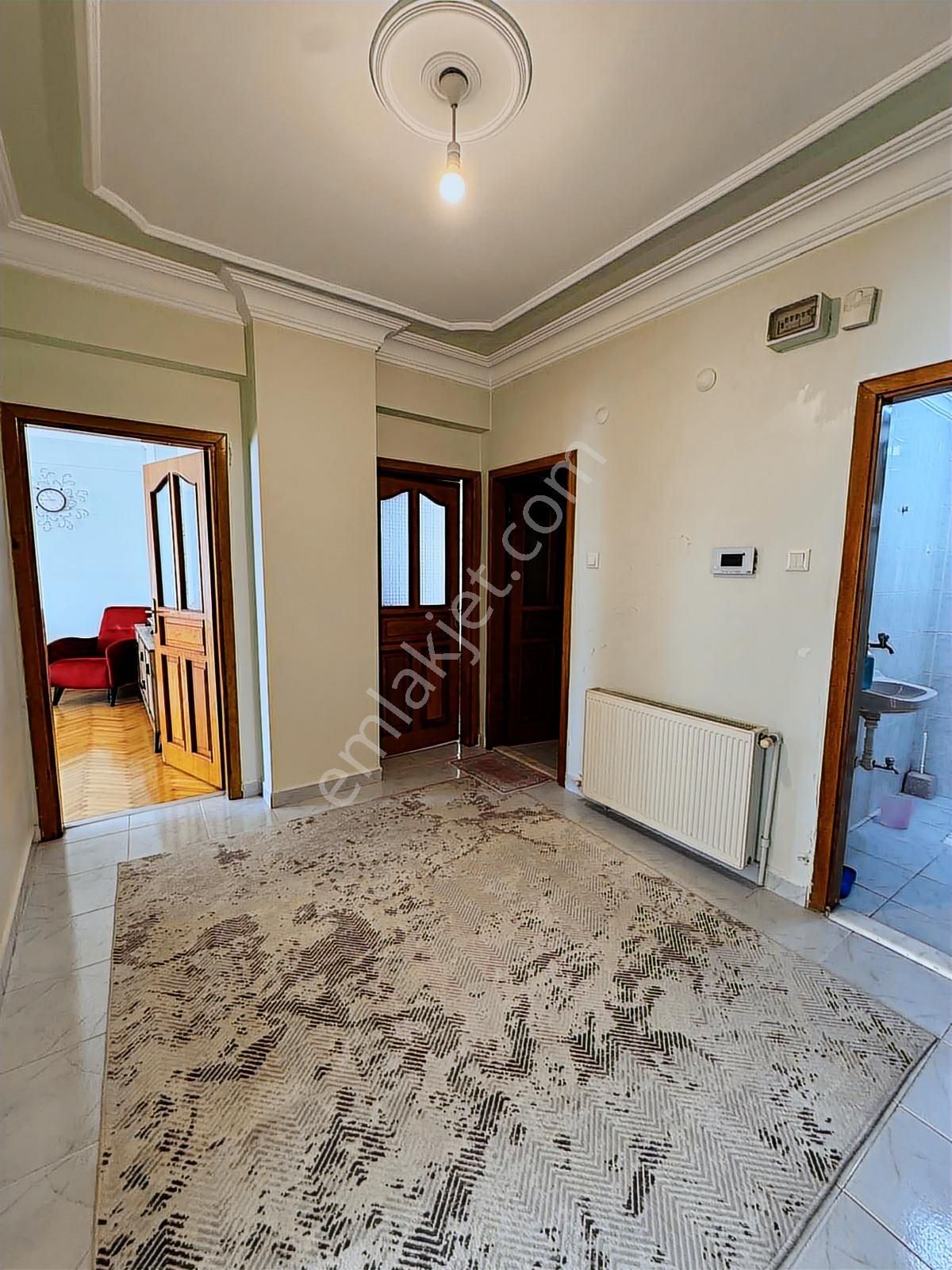 Pendik Çamçeşmede Cadde Üzeri Satılık 2+1 Daire - Görsel 7