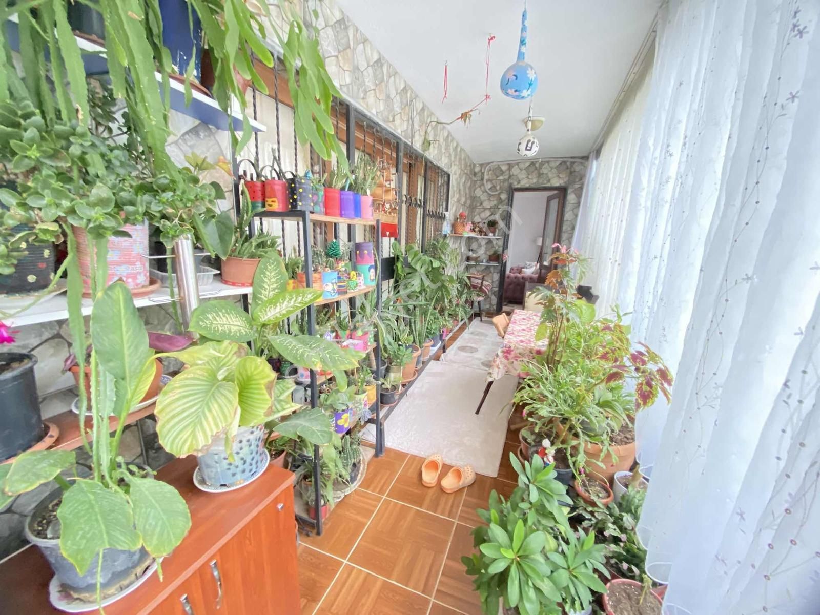 Satılık Çok Geniş 3+1 Merkezi Konum - Görsel 4