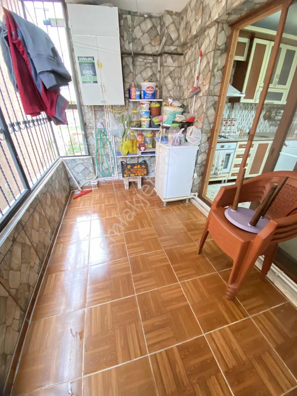 Satılık Çok Geniş 3+1 Merkezi Konum - Görsel 5