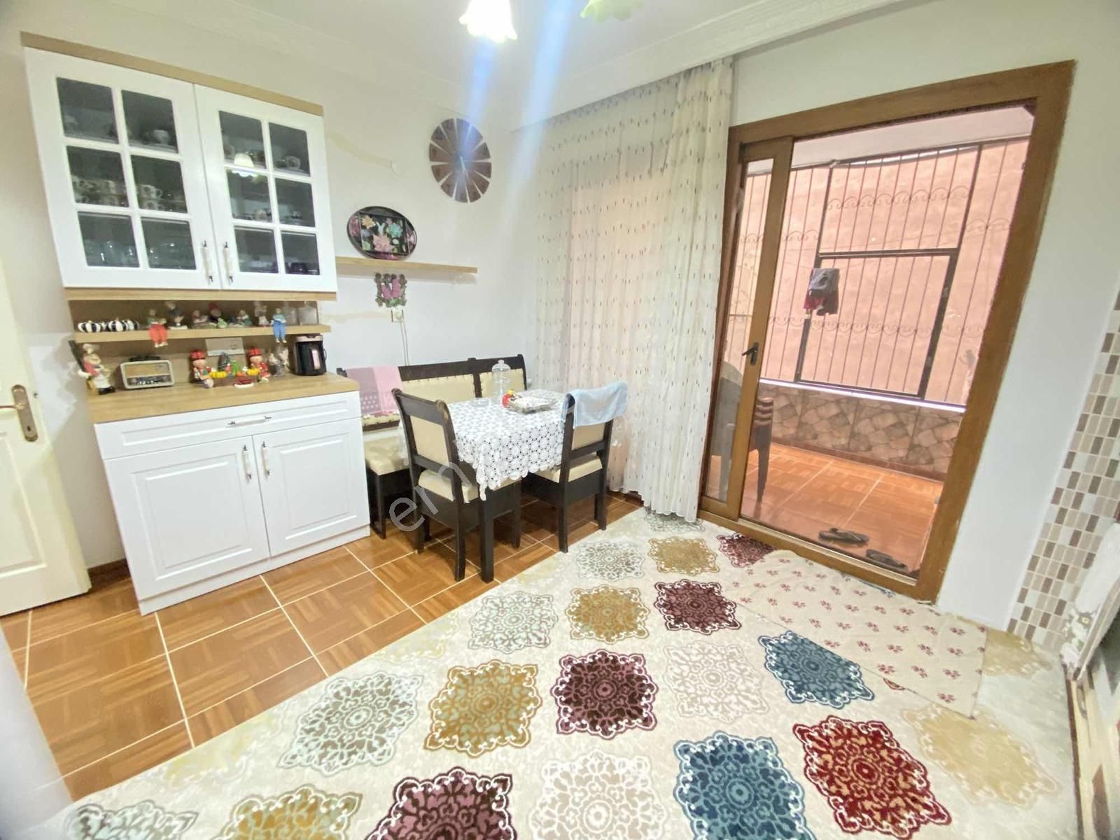 Satılık Çok Geniş 3+1 Merkezi Konum - Görsel 7