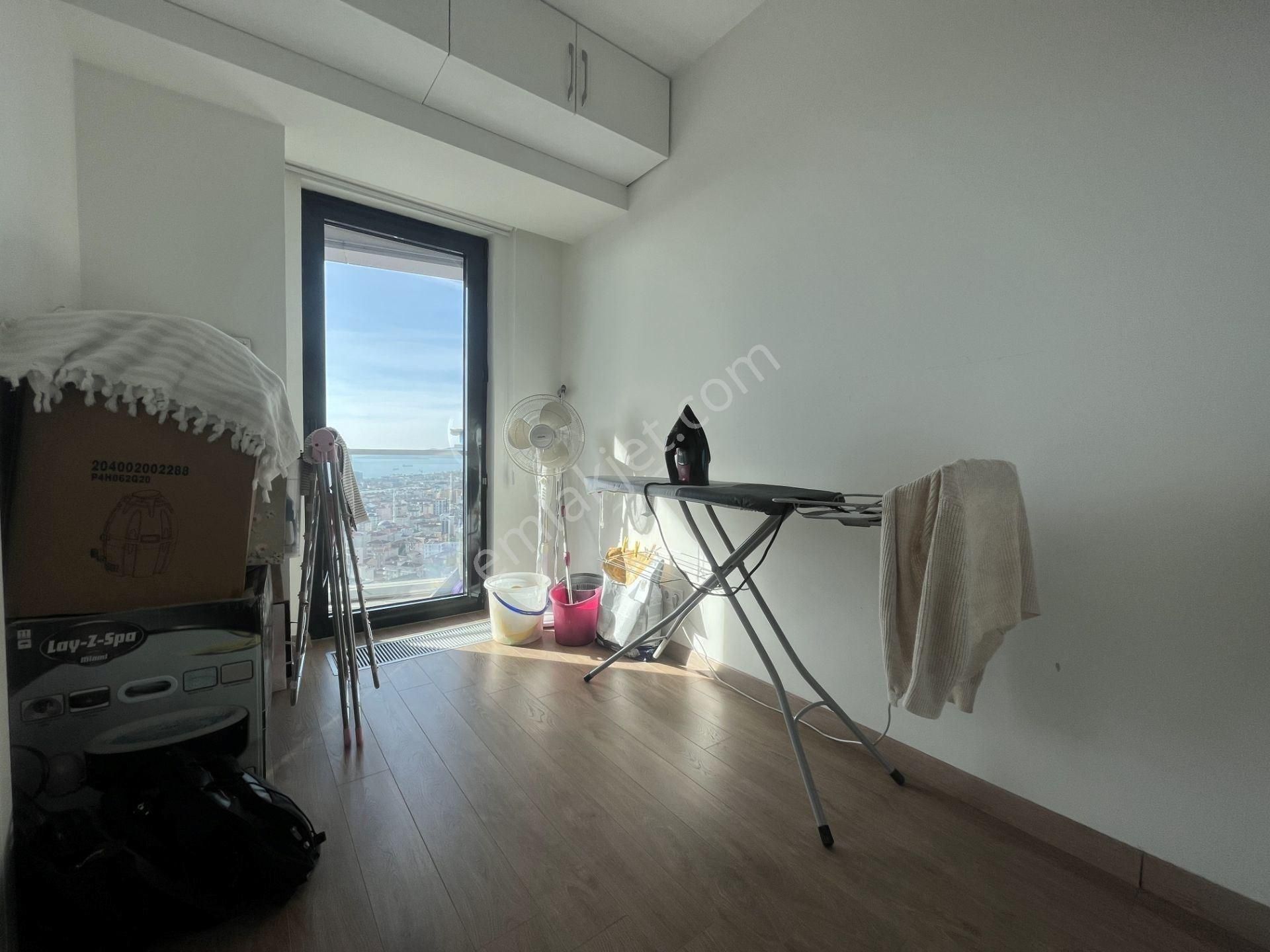 Metroya Komşu Daire Kartal'da Tüm Odalar Ve Balkondan Deniz & Adalar Manzaralı Kiralık 2+1 Daire - Görsel 12