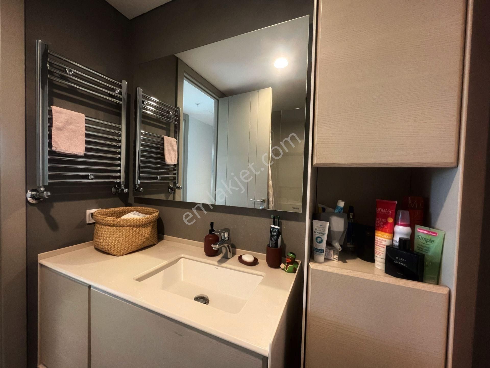 Metroya Komşu Daire Kartal'da Tüm Odalar Ve Balkondan Deniz & Adalar Manzaralı Kiralık 2+1 Daire - Görsel 16