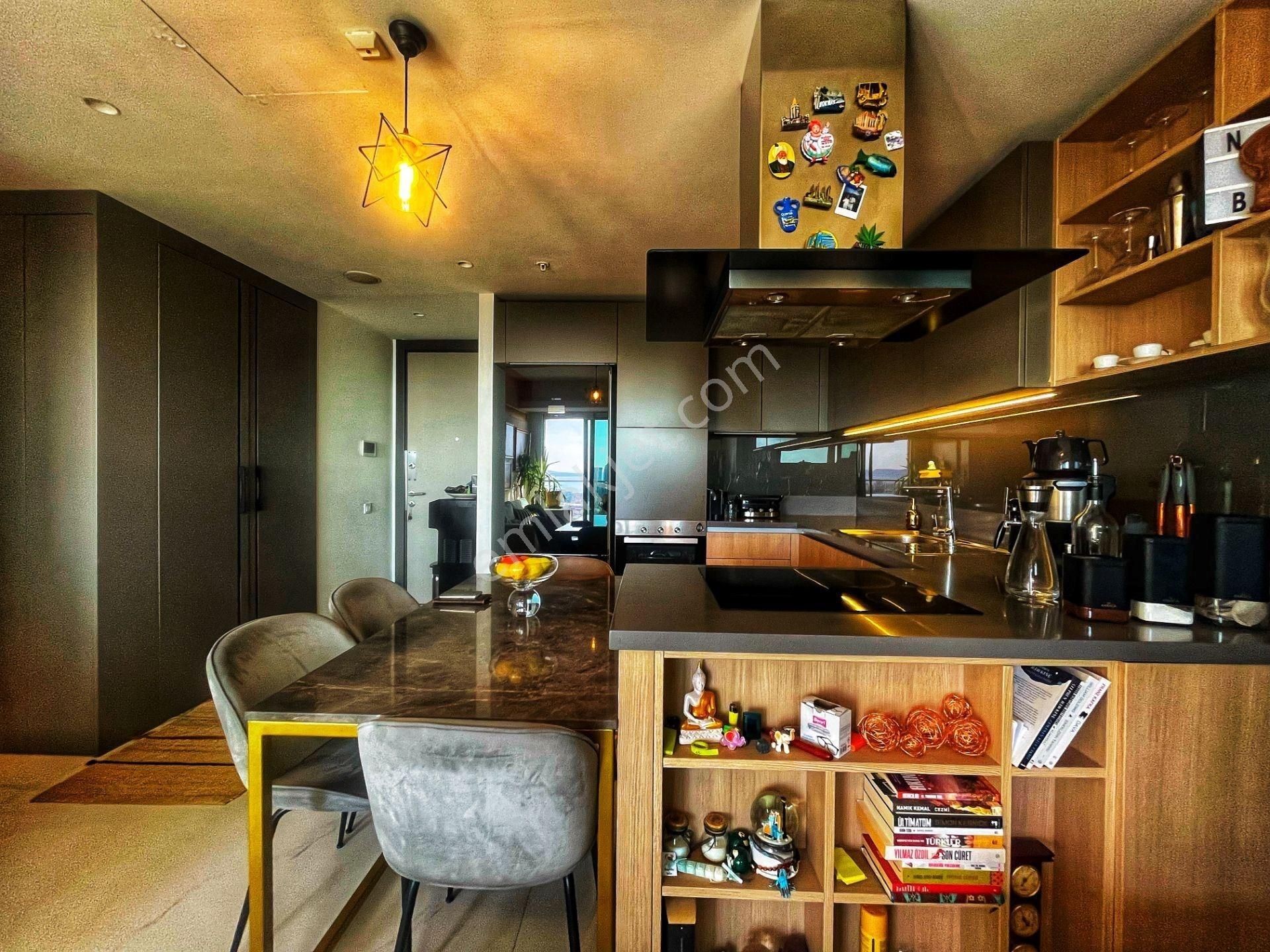 Metroya Komşu Daire Kartal'da Tüm Odalar Ve Balkondan Deniz & Adalar Manzaralı Kiralık 2+1 Daire - Görsel 7