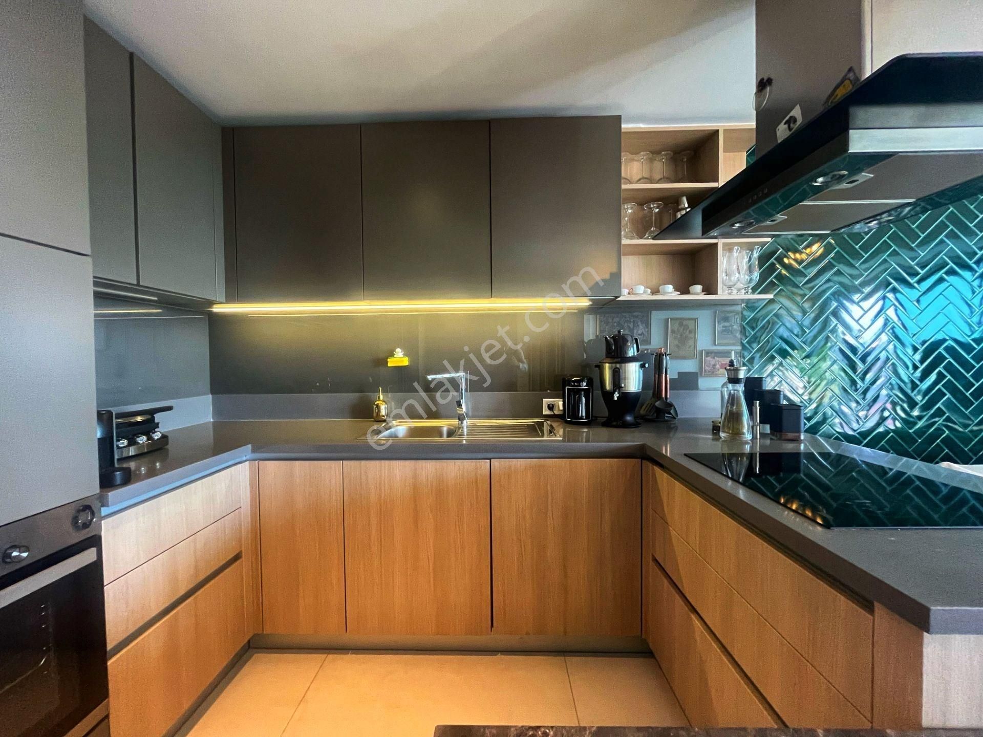 Metroya Komşu Daire Kartal'da Tüm Odalar Ve Balkondan Deniz & Adalar Manzaralı Kiralık 2+1 Daire - Görsel 10