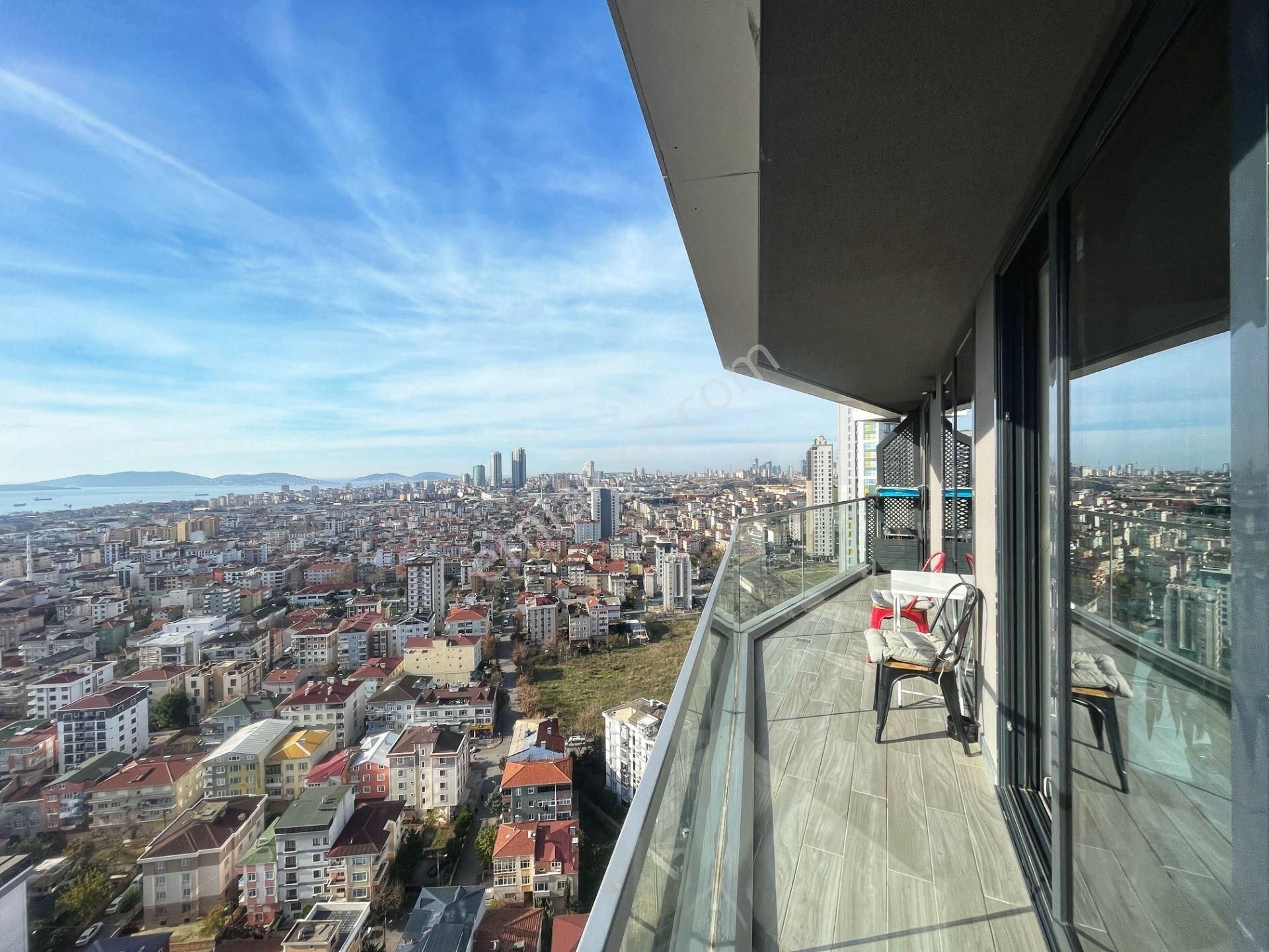 Metroya Komşu Daire Kartal'da Tüm Odalar Ve Balkondan Deniz & Adalar Manzaralı Kiralık 2+1 Daire