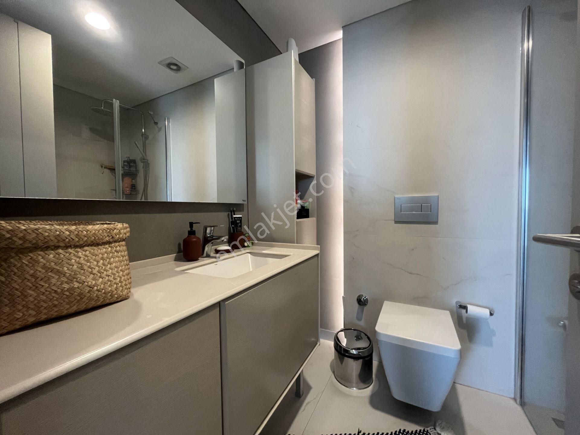 Metroya Komşu Daire Kartal'da Tüm Odalar Ve Balkondan Deniz & Adalar Manzaralı Kiralık 2+1 Daire - Görsel 15