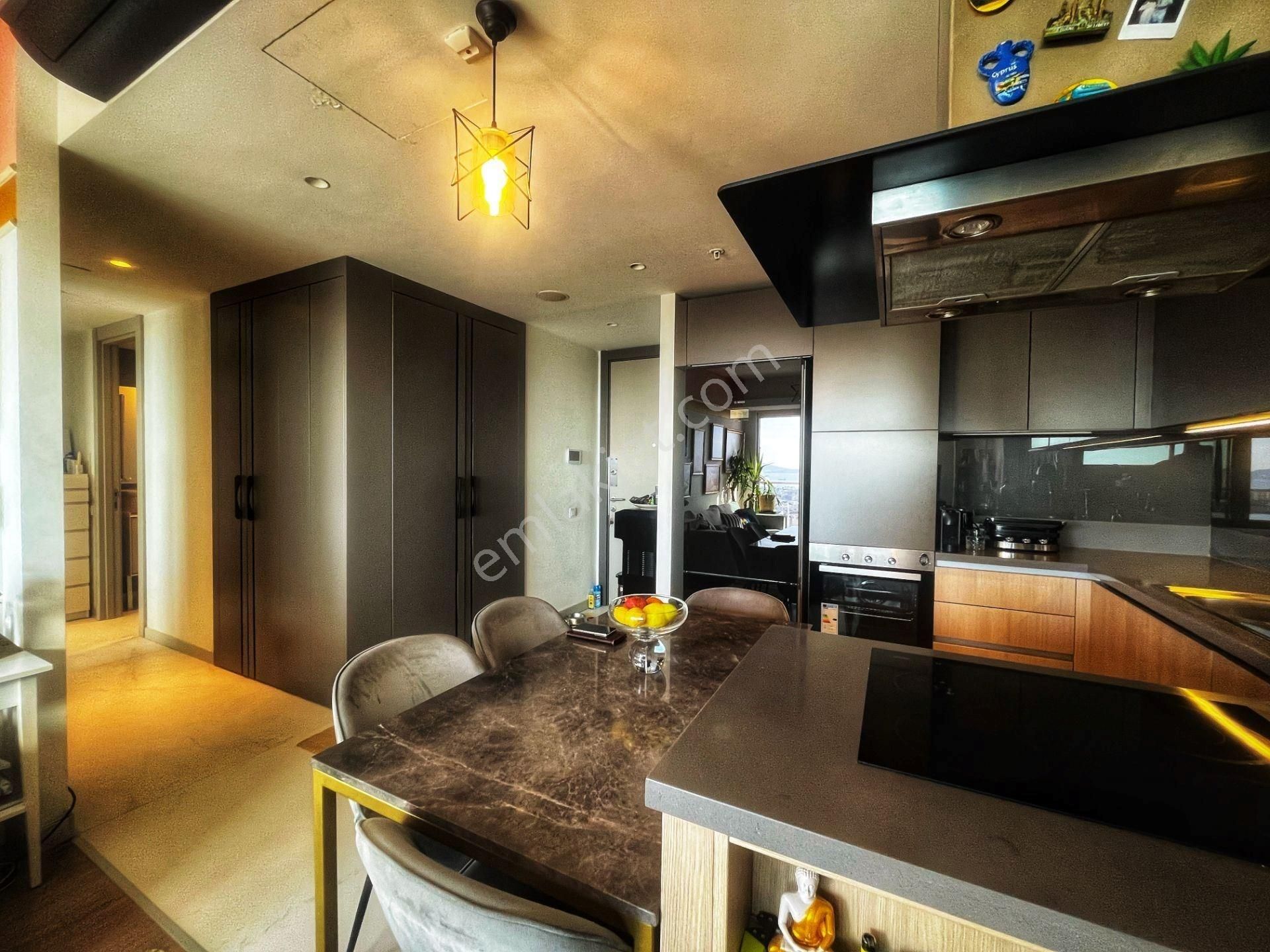 Metroya Komşu Daire Kartal'da Tüm Odalar Ve Balkondan Deniz & Adalar Manzaralı Kiralık 2+1 Daire - Görsel 9