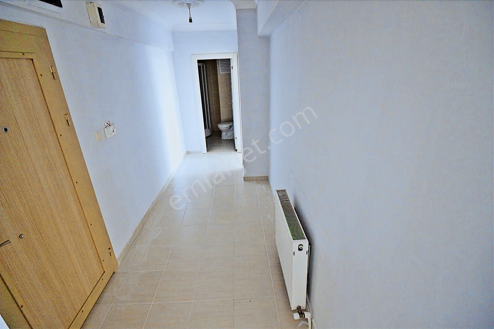 Alsancak'ta Krediye Uygun 3+1 Ebeveyn Banyolu Ön Cephe Ara Kat - Görsel 26