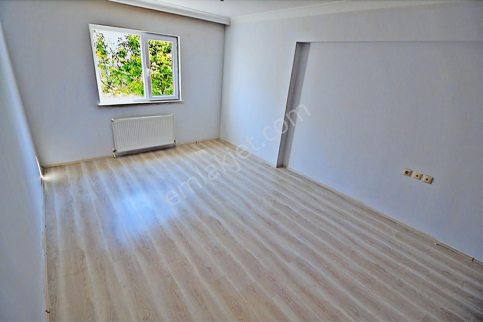 Alsancak'ta Krediye Uygun 3+1 Ebeveyn Banyolu Ön Cephe Ara Kat - Görsel 30