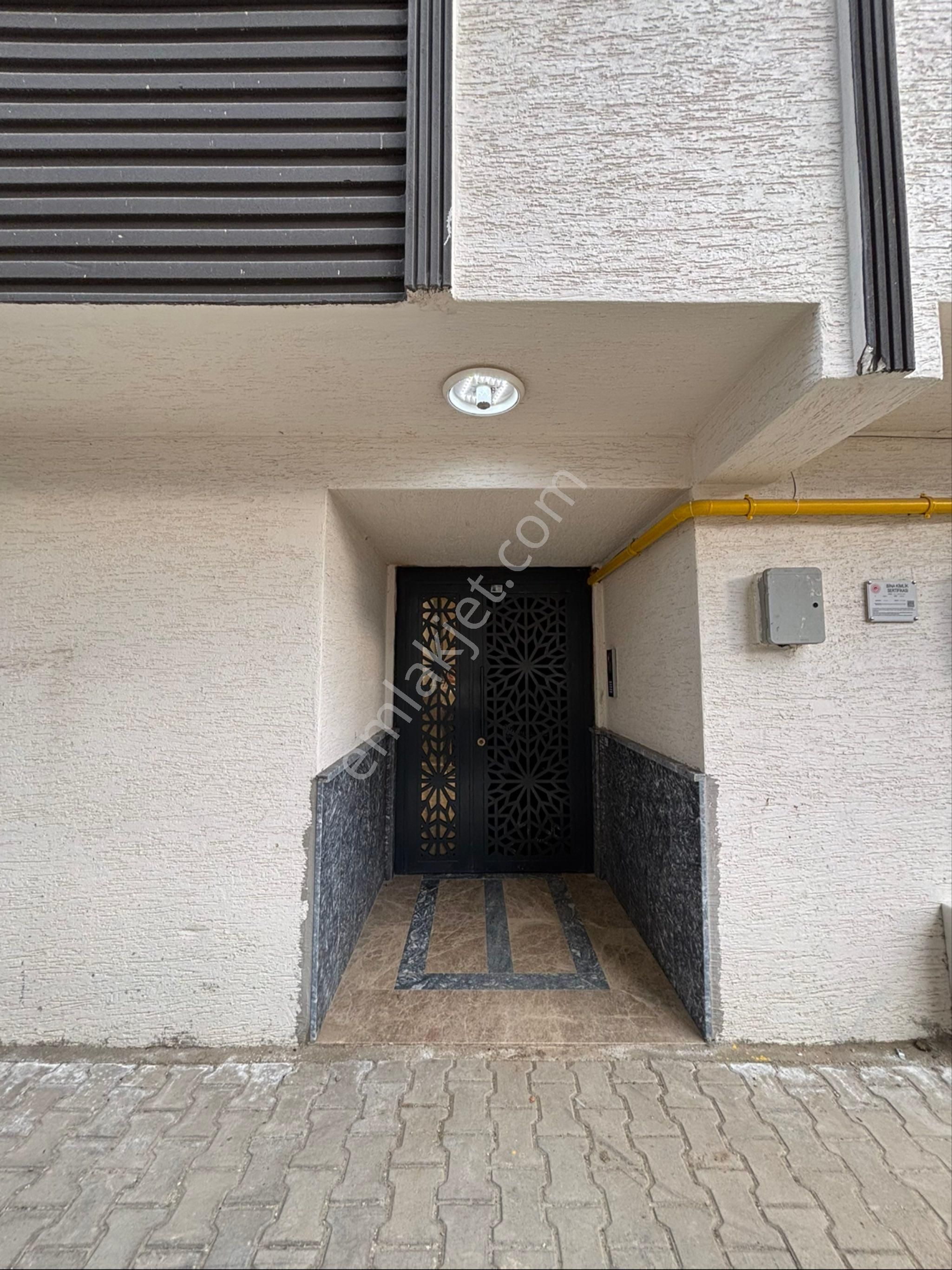 Cerrah Mahallesinde Yatırım Fırsatı 2+1 Daireler - Görsel 4