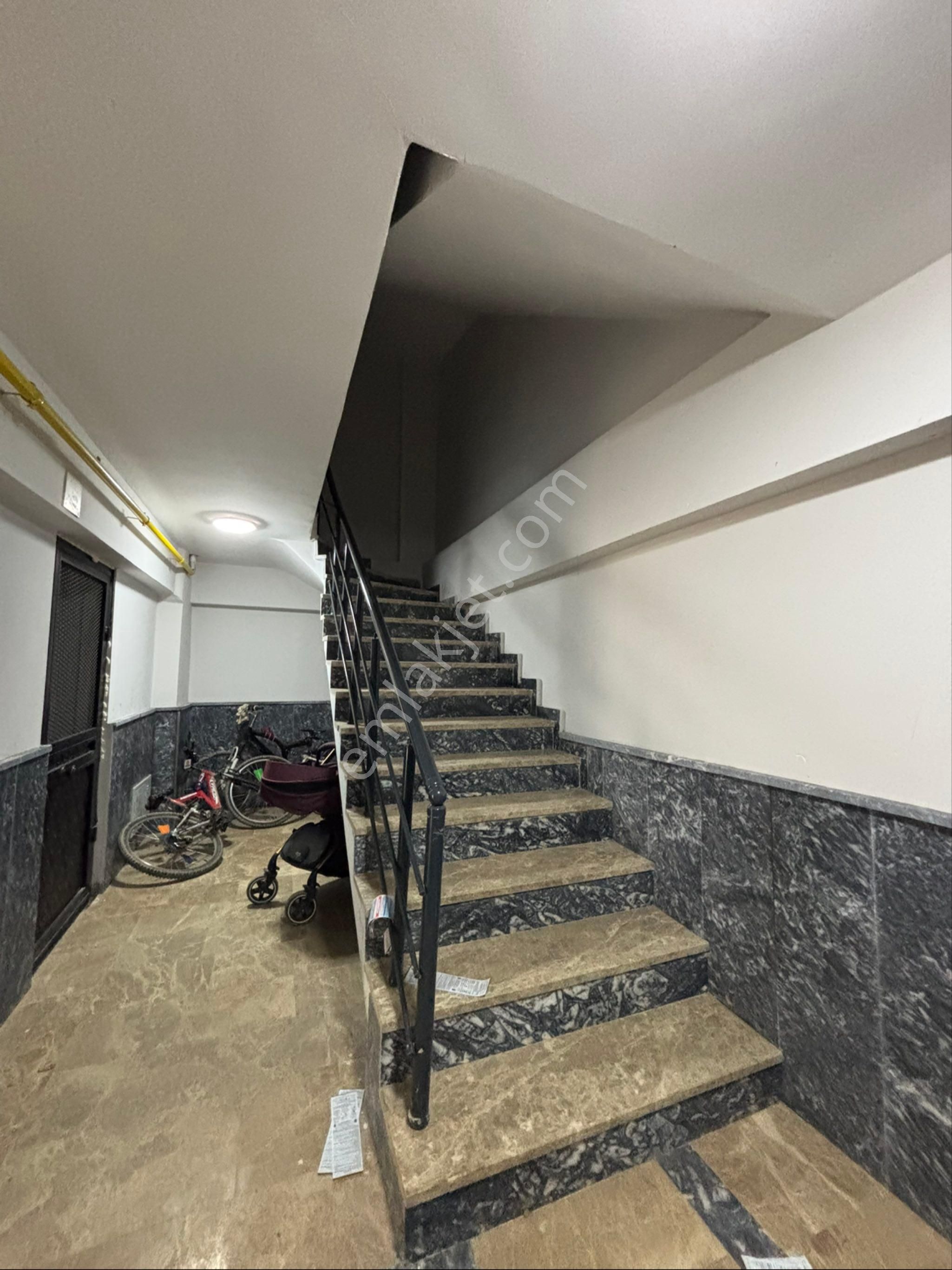 Cerrah Mahallesinde Yatırım Fırsatı 2+1 Daireler - Görsel 6