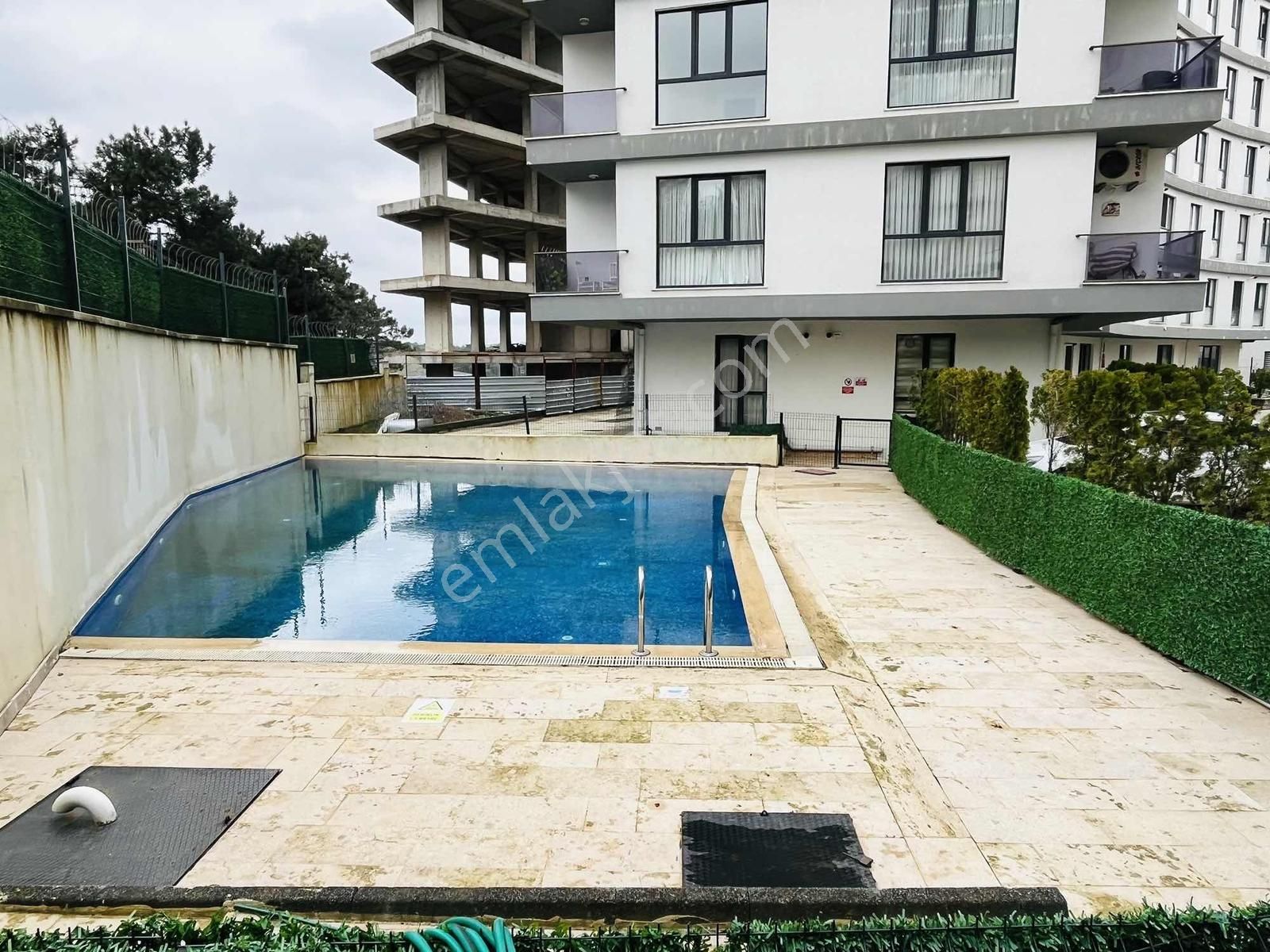 Çekmeköy Defnedalı Sitesinde Satılık Ayrı Mutfaklı 1+1 Arakat - Görsel 20