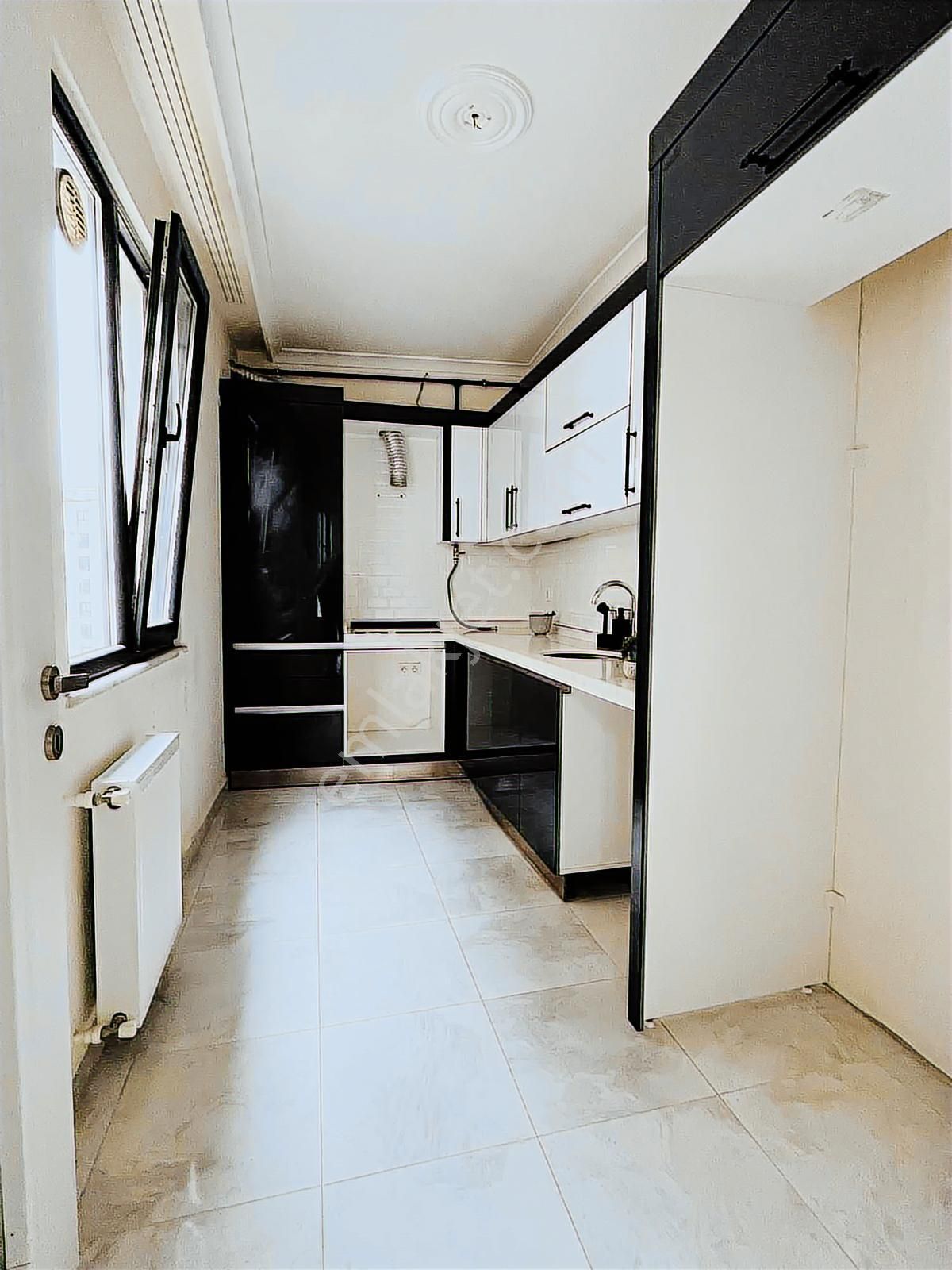 Çekmeköy Defnedalı Sitesinde Satılık Ayrı Mutfaklı 1+1 Arakat - Görsel 23