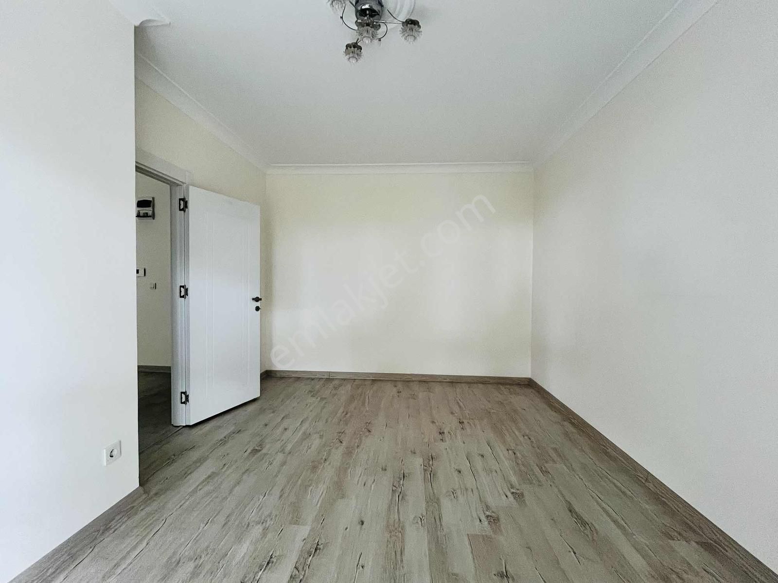 Çekmeköy Defnedalı Sitesinde Satılık Ayrı Mutfaklı 1+1 Arakat - Görsel 32