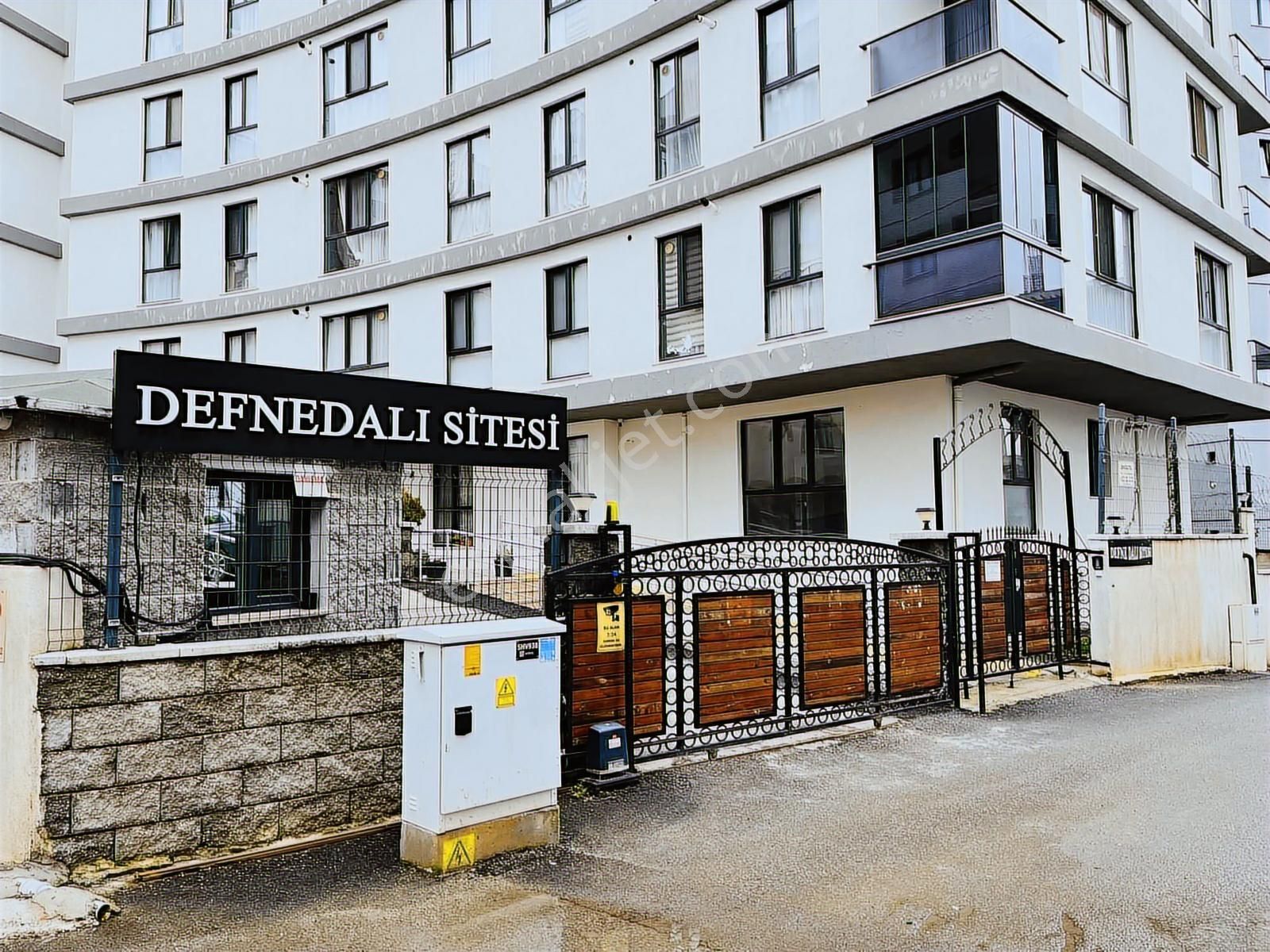 Çekmeköy Defnedalı Sitesinde Satılık Ayrı Mutfaklı 1+1 Arakat - Görsel 16