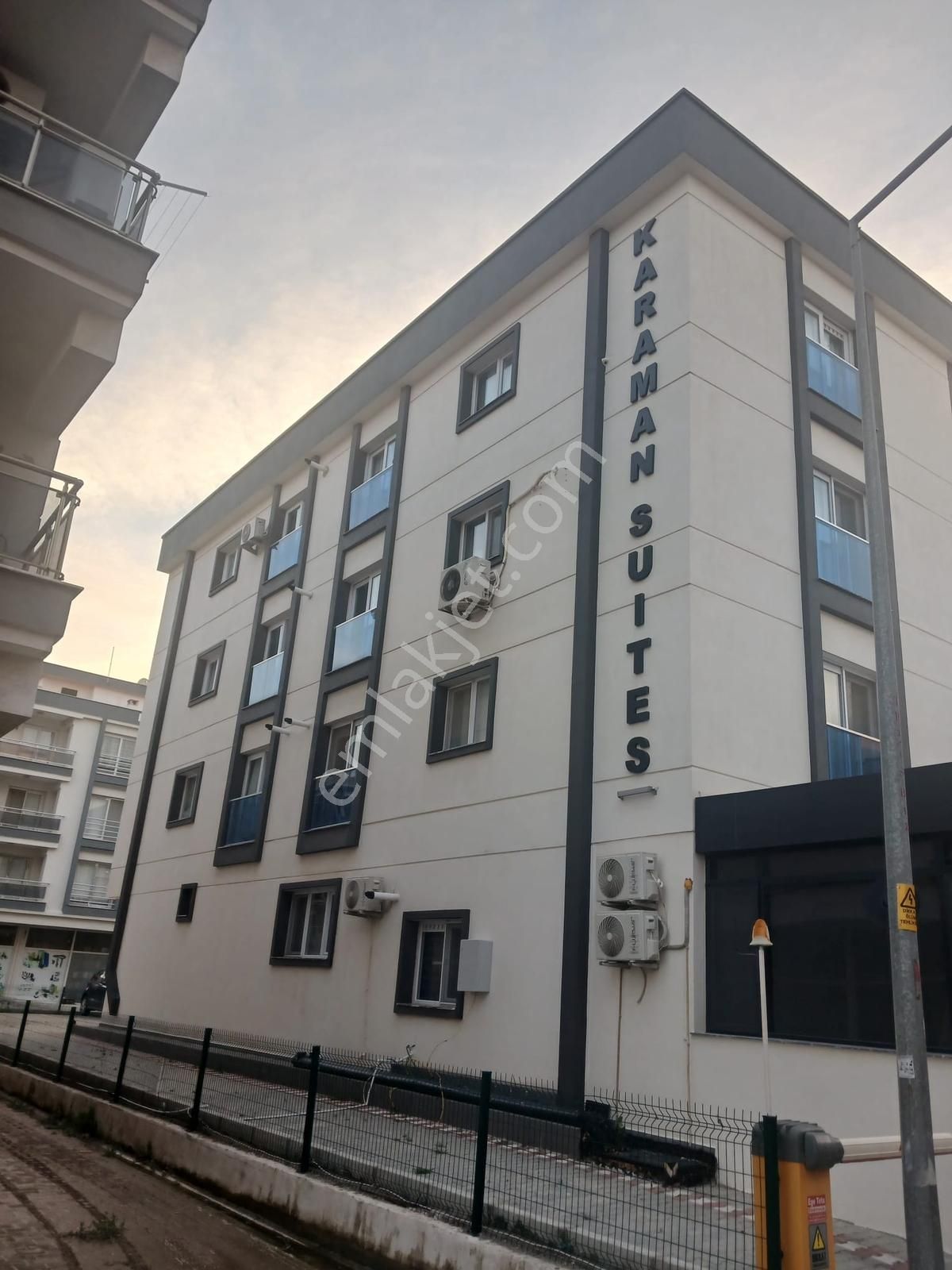 Binax Bakırçay Gayrimenku Kira Garantili 1+1 Üni Yakını Daire