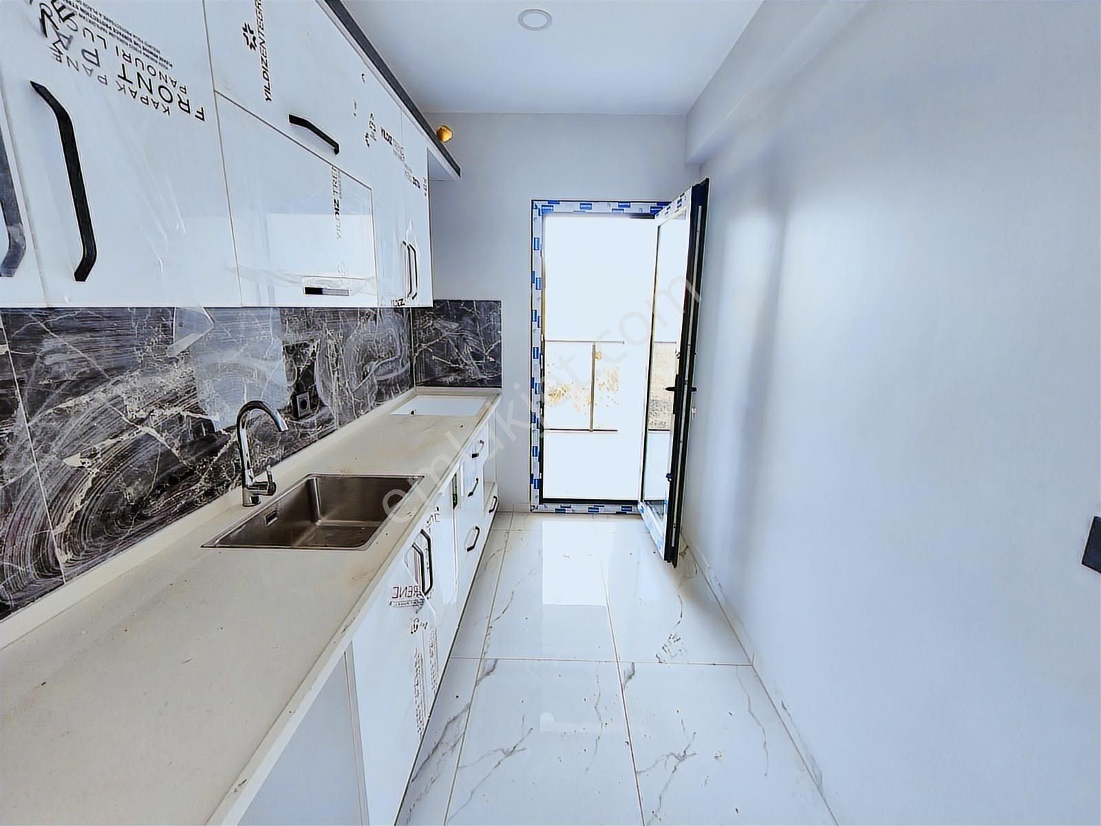 Kuşadası'nda Merkezi Yerde, Satılık 2+1 Sıfır Daire... - Görsel 10