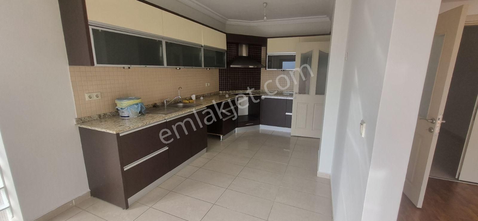 Bornova Evka 3 De Site İçinde Kiralık 4+1 - Görsel 9