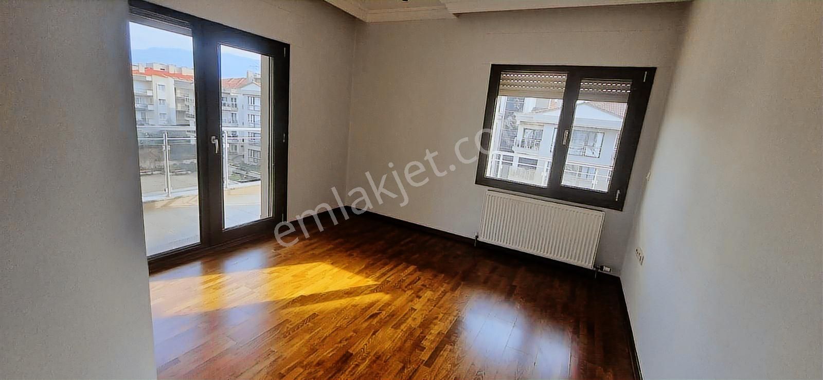 Bornova Evka 3 De Site İçinde Kiralık 4+1 - Görsel 23