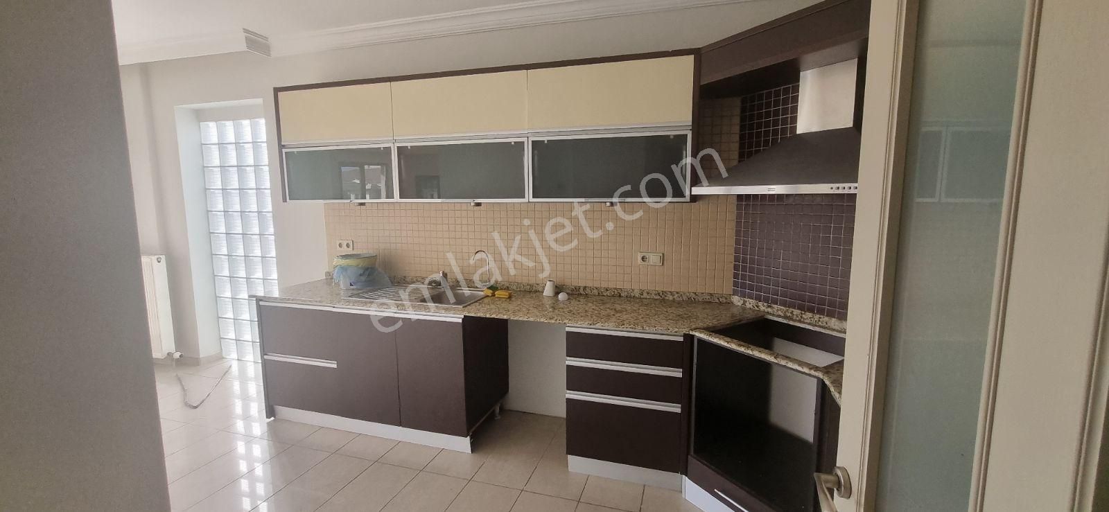 Bornova Evka 3 De Site İçinde Kiralık 4+1 - Görsel 4