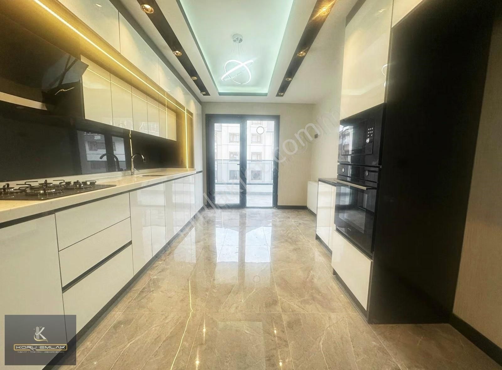 Yenimahalle'de Mimari Detaylarıyla Fark Yaratan Ultra Lüks Daire - Görsel 23