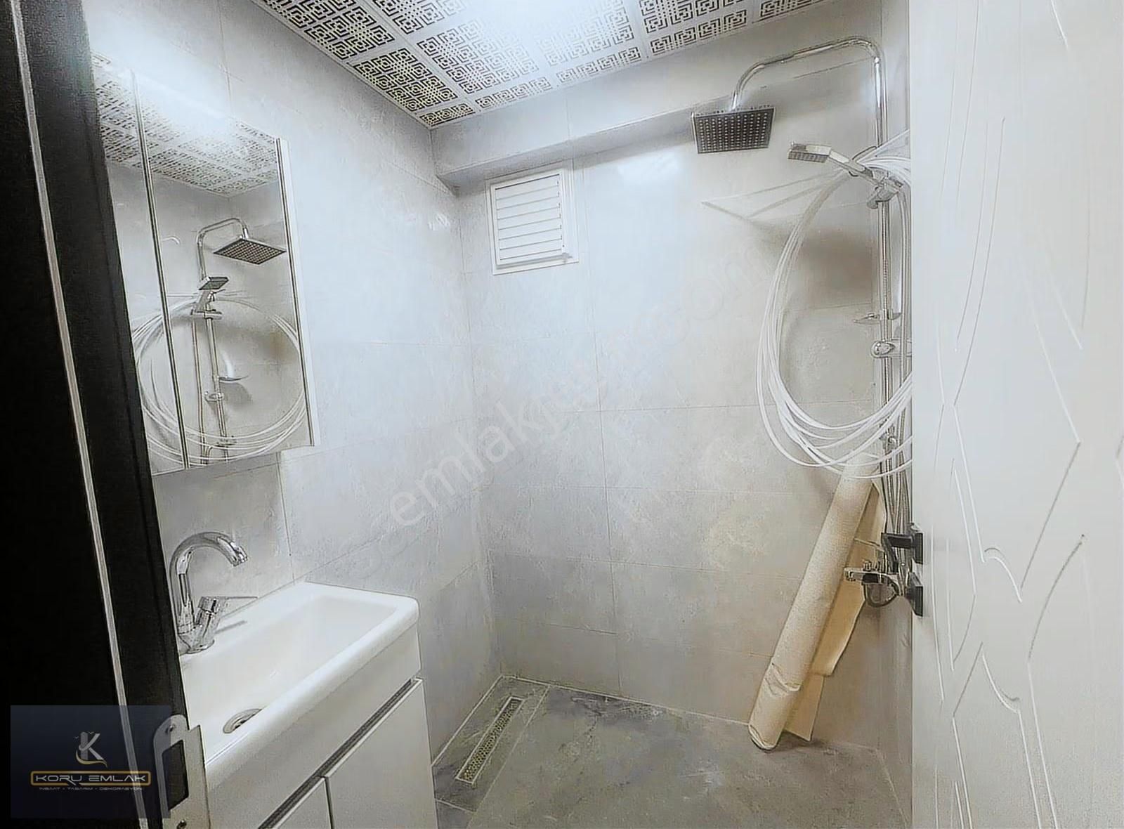 Yenimahalle'de Mimari Detaylarıyla Fark Yaratan Ultra Lüks Daire - Görsel 22