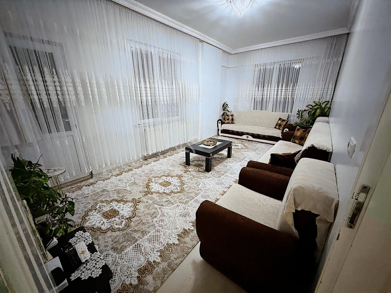 Kare'den Seyrantepe Merkezde Bakımlı 2+1.