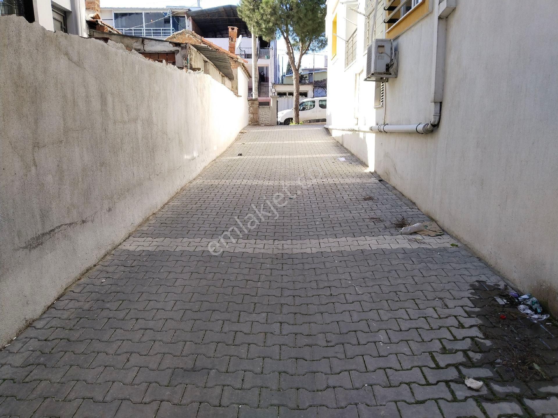 Sınırsız Kredi Otopark Asansör Doğalgazlı Üçlü Ankastre Set Cam Balkon Ön Cephe Ara Kat 1+1 Daire - Görsel 24