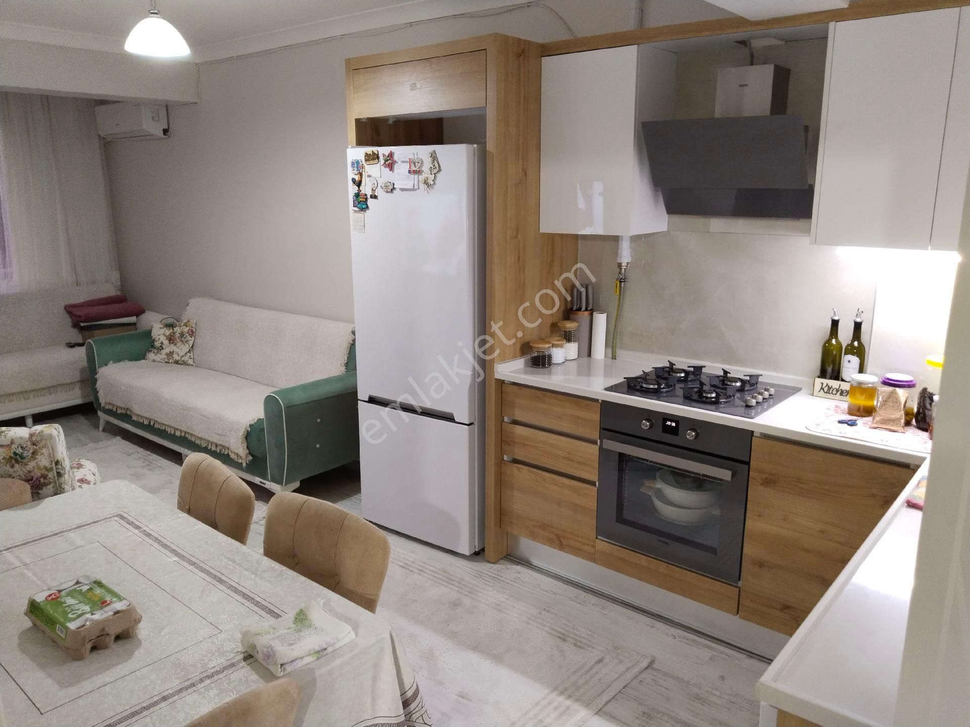 Sınırsız Kredi Otopark Asansör Doğalgazlı Üçlü Ankastre Set Cam Balkon Ön Cephe Ara Kat 1+1 Daire - Görsel 8