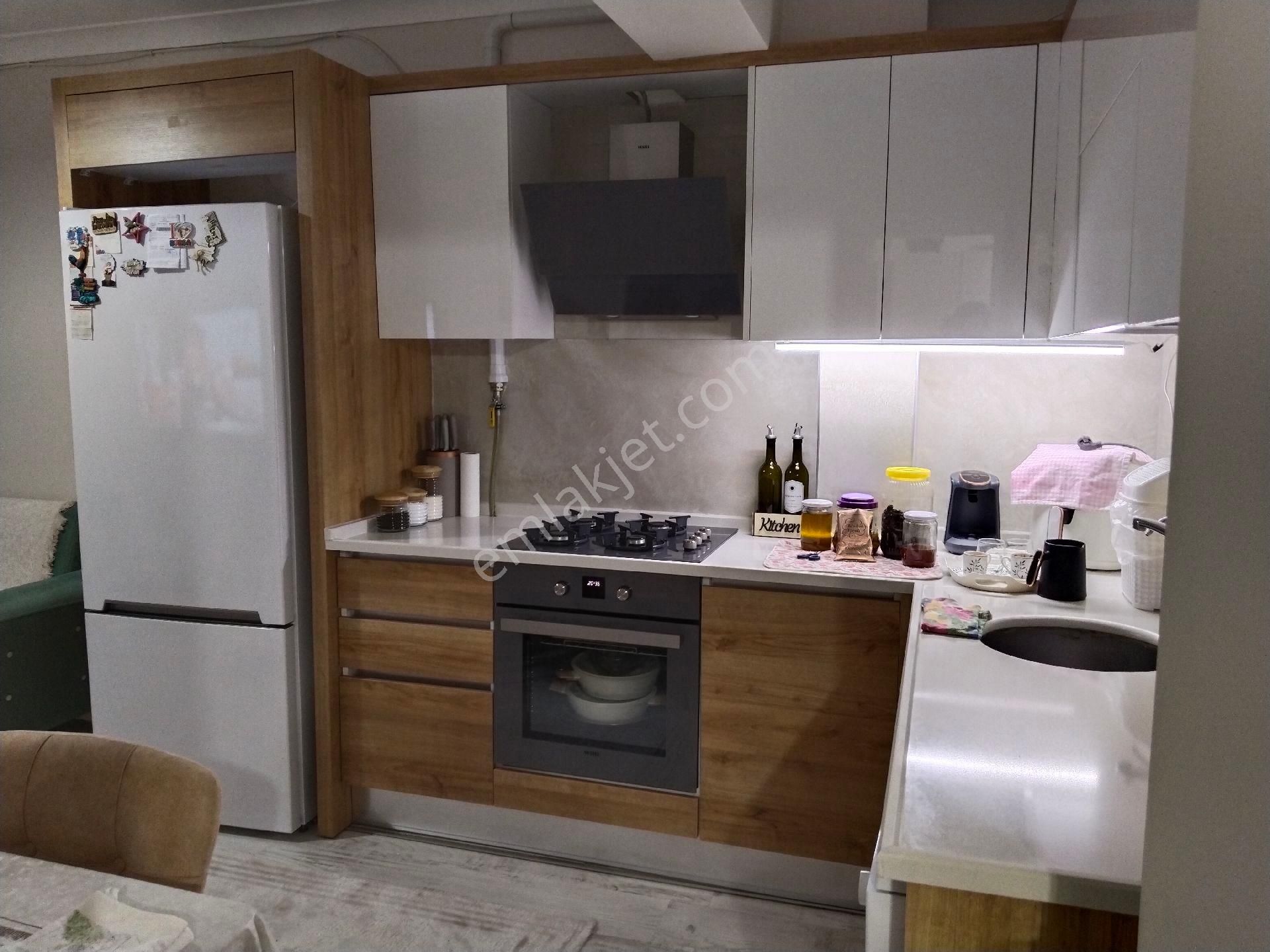 Sınırsız Kredi Otopark Asansör Doğalgazlı Üçlü Ankastre Set Cam Balkon Ön Cephe Ara Kat 1+1 Daire - Görsel 9