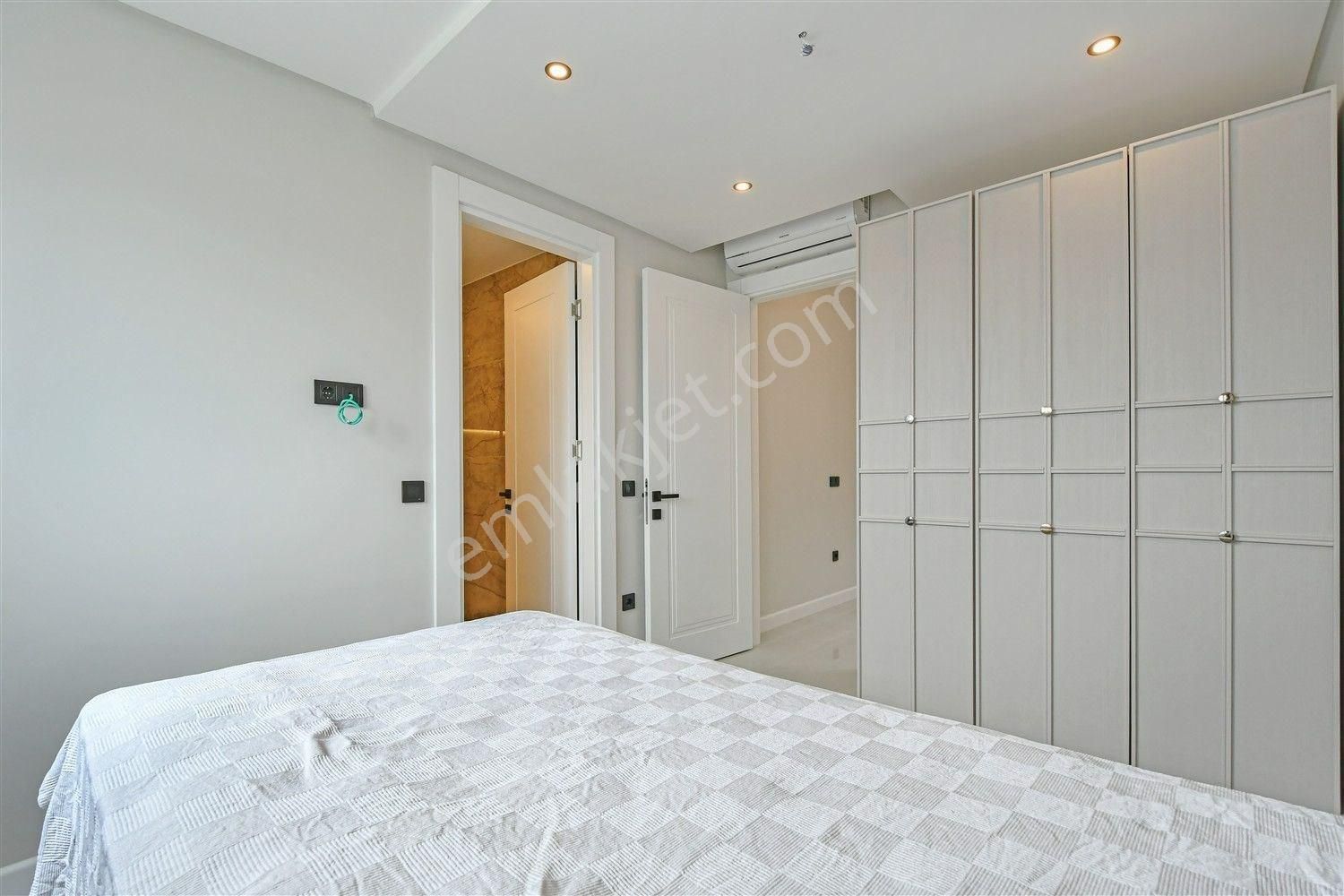 Alanya Oba’nın En Prestijli Sitesinde, Full Donanımlı 3+1 Seçkin Daire - Görsel 25