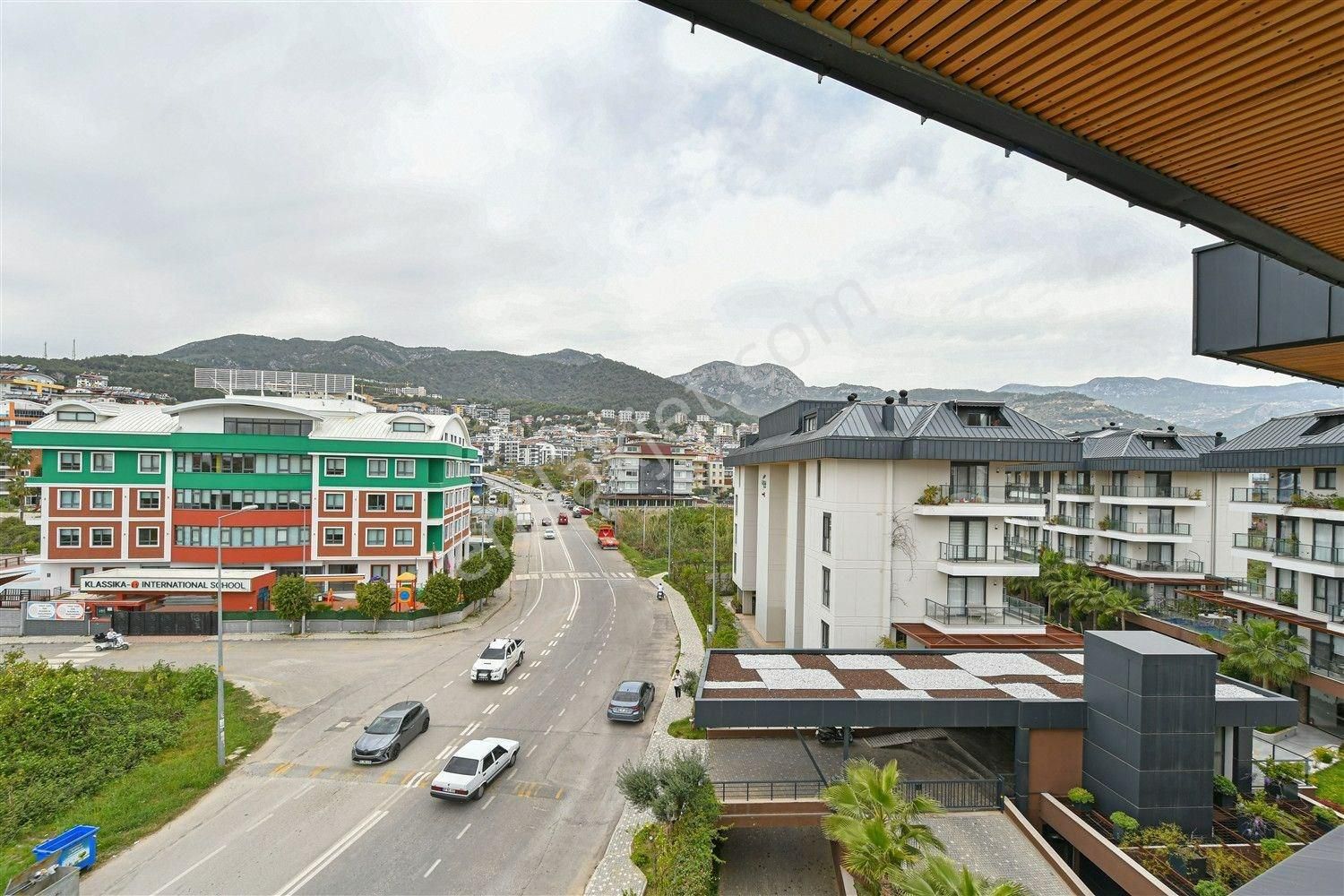 Alanya Oba’nın En Prestijli Sitesinde, Full Donanımlı 3+1 Seçkin Daire - Görsel 11