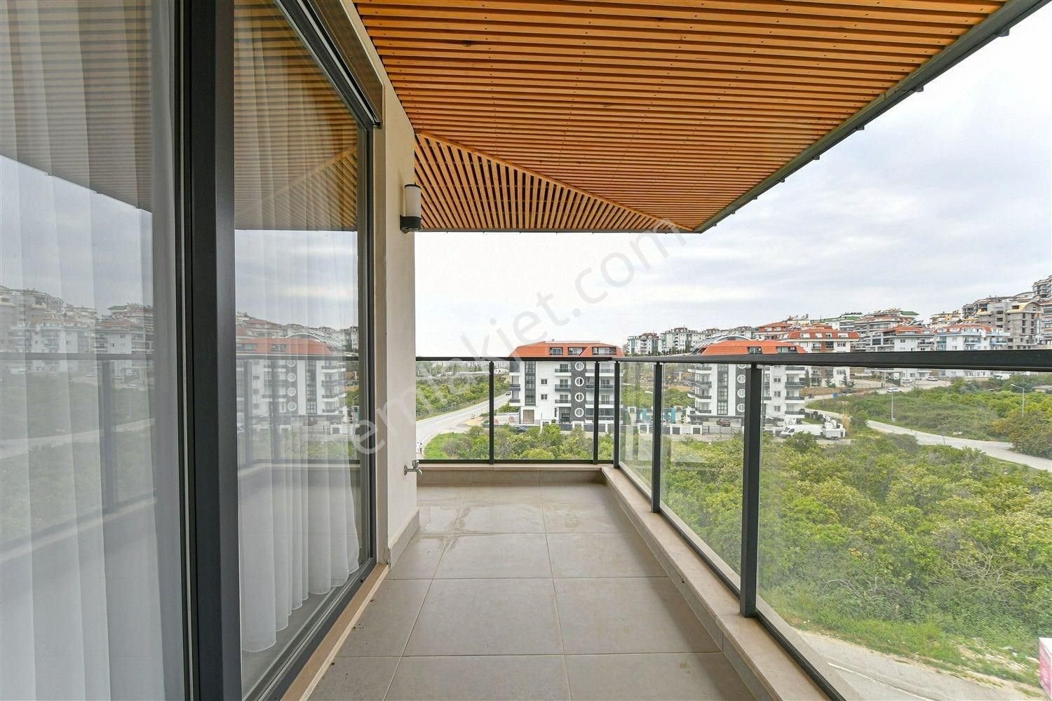 Alanya Oba’nın En Prestijli Sitesinde, Full Donanımlı 3+1 Seçkin Daire - Görsel 10