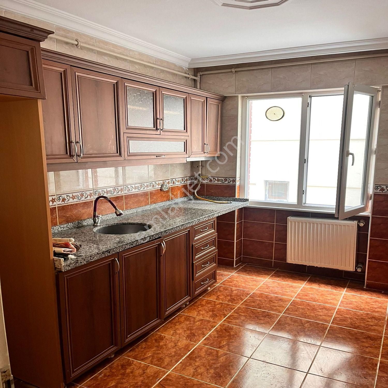 Bahçelievler Soğanlı'da Kiralık 2+1 90 M2 Geniş Daire Fırsatı - Görsel 4