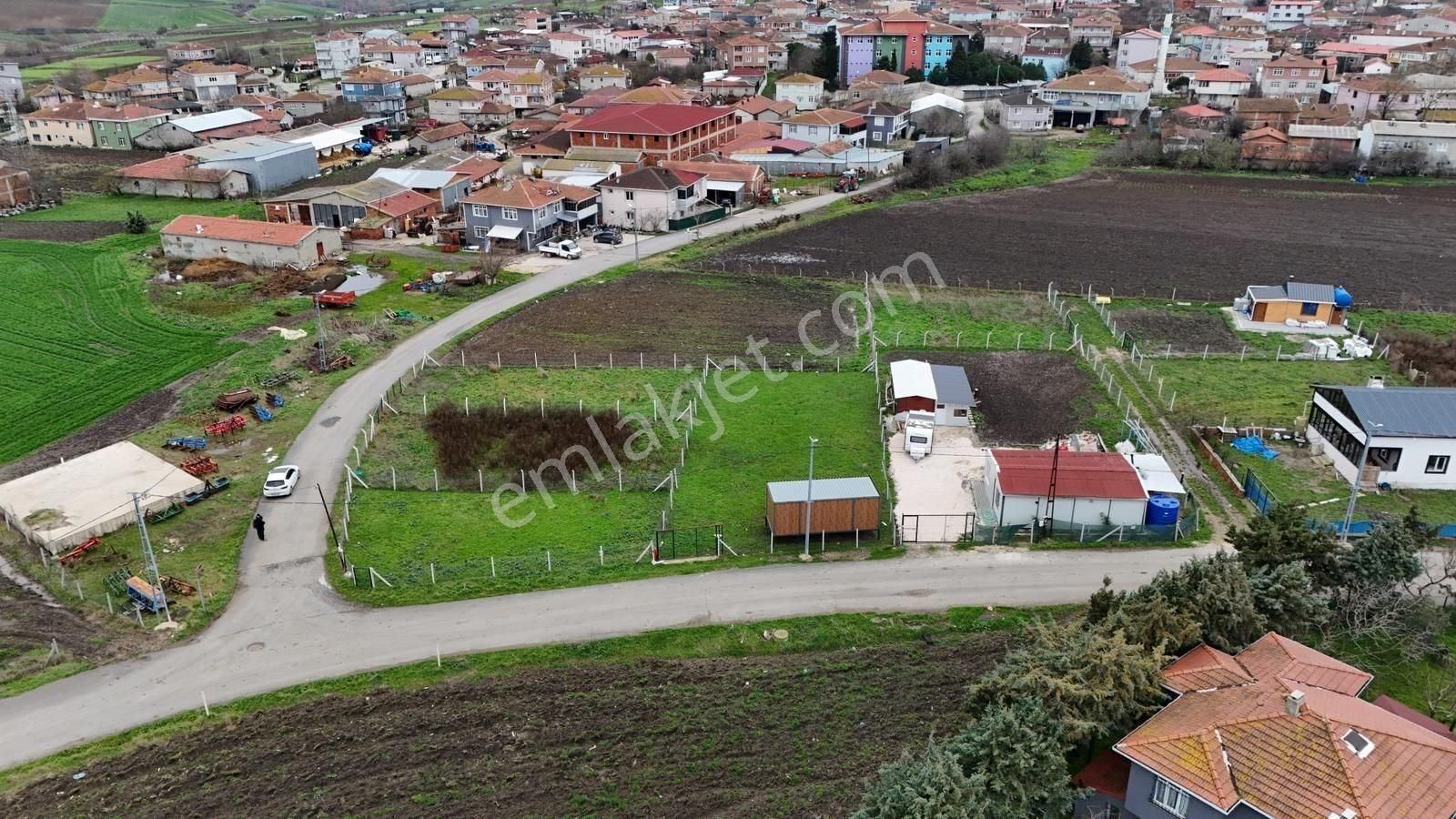 Silivri Kadıköyde Köy İçi Mükemmel Konum Köşe Parsel İmara Sınır - Görsel 4