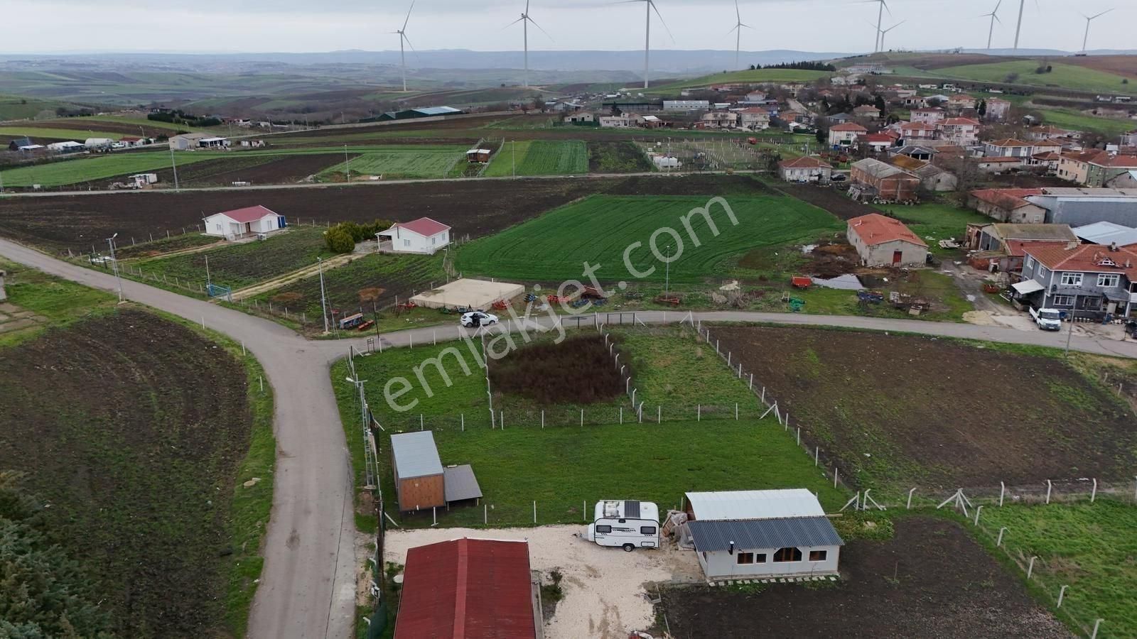 Silivri Kadıköyde Köy İçi Mükemmel Konum Köşe Parsel İmara Sınır - Görsel 3