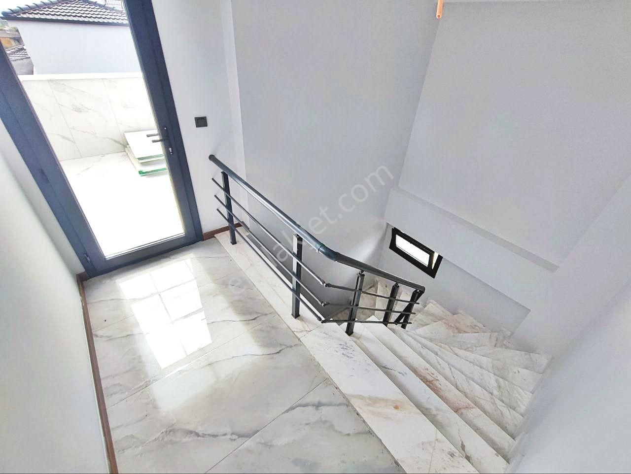 Aygül'den Güre'de Eşsiz Kaliteye Sahip Site İçinde Otoparklı Bahçeli Tam Müstakil 3+1 Satılık Villa - Görsel 29